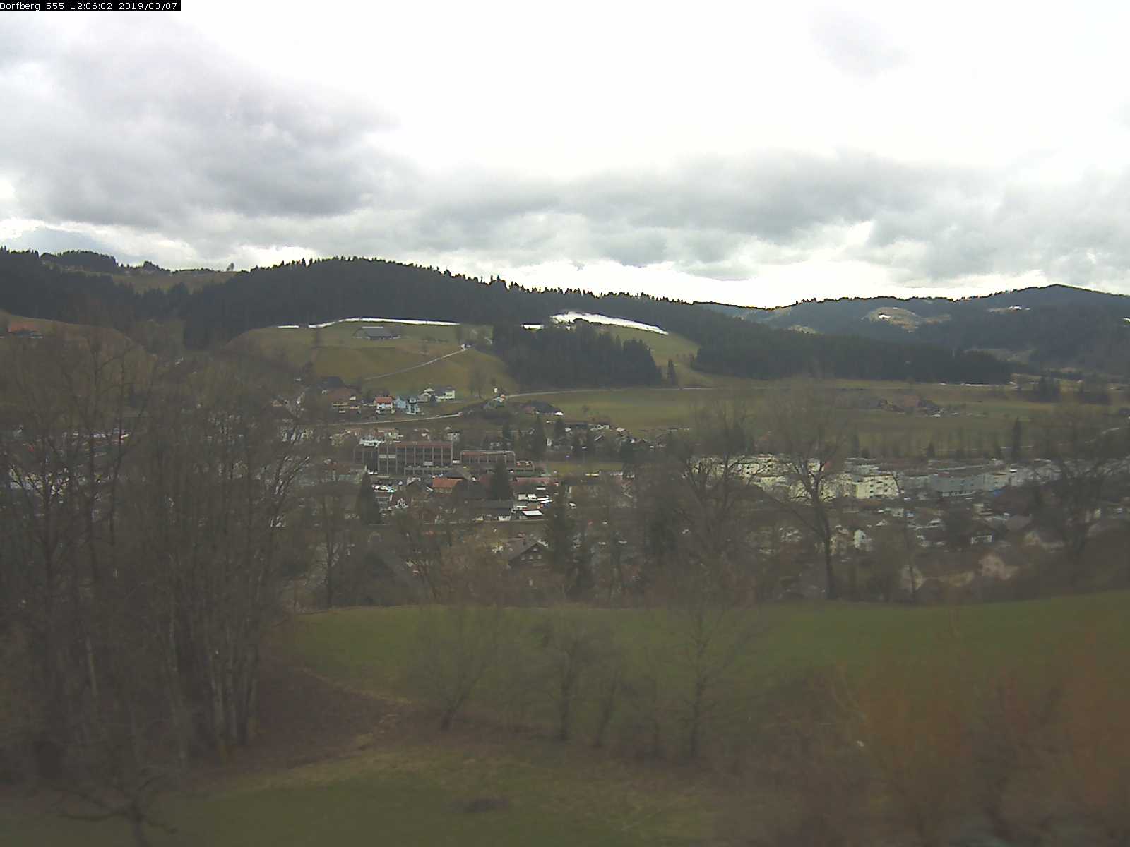 Webcam-Bild: Aussicht vom Dorfberg in Langnau 20190307-120601