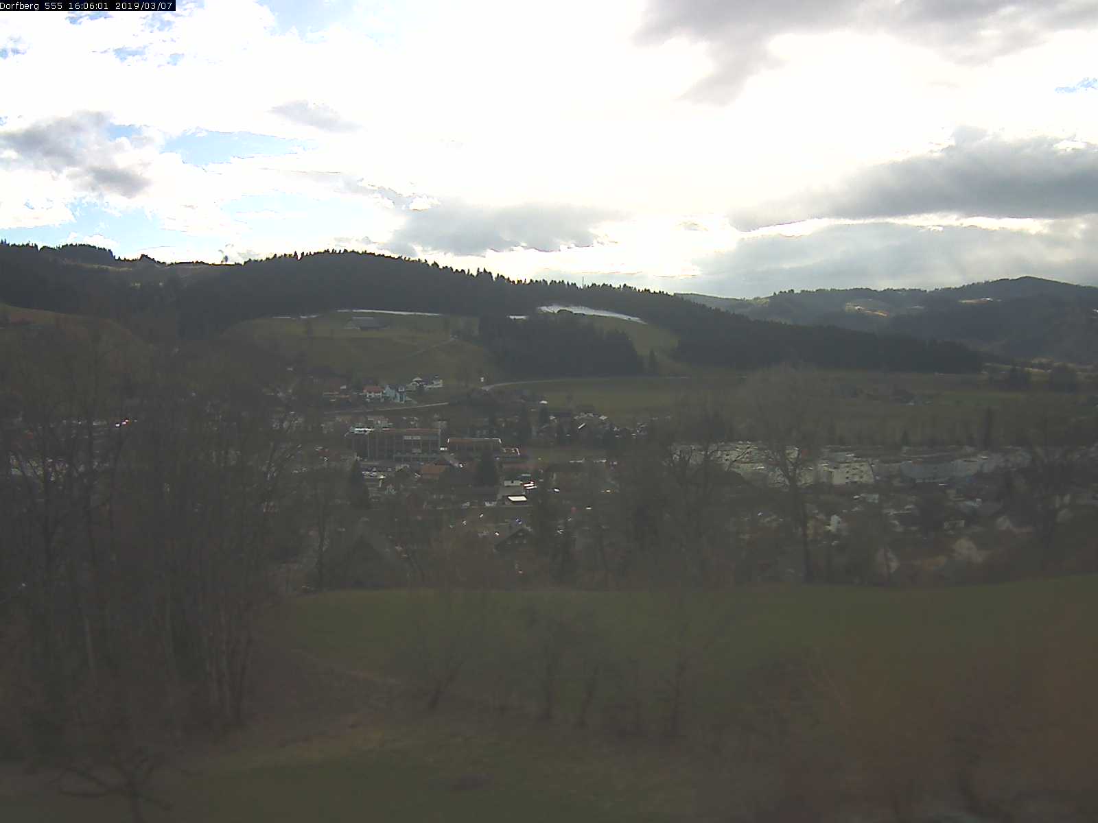 Webcam-Bild: Aussicht vom Dorfberg in Langnau 20190307-160601