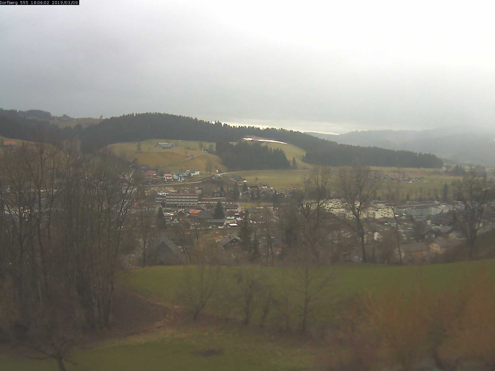 Webcam-Bild: Aussicht vom Dorfberg in Langnau 20190309-180601
