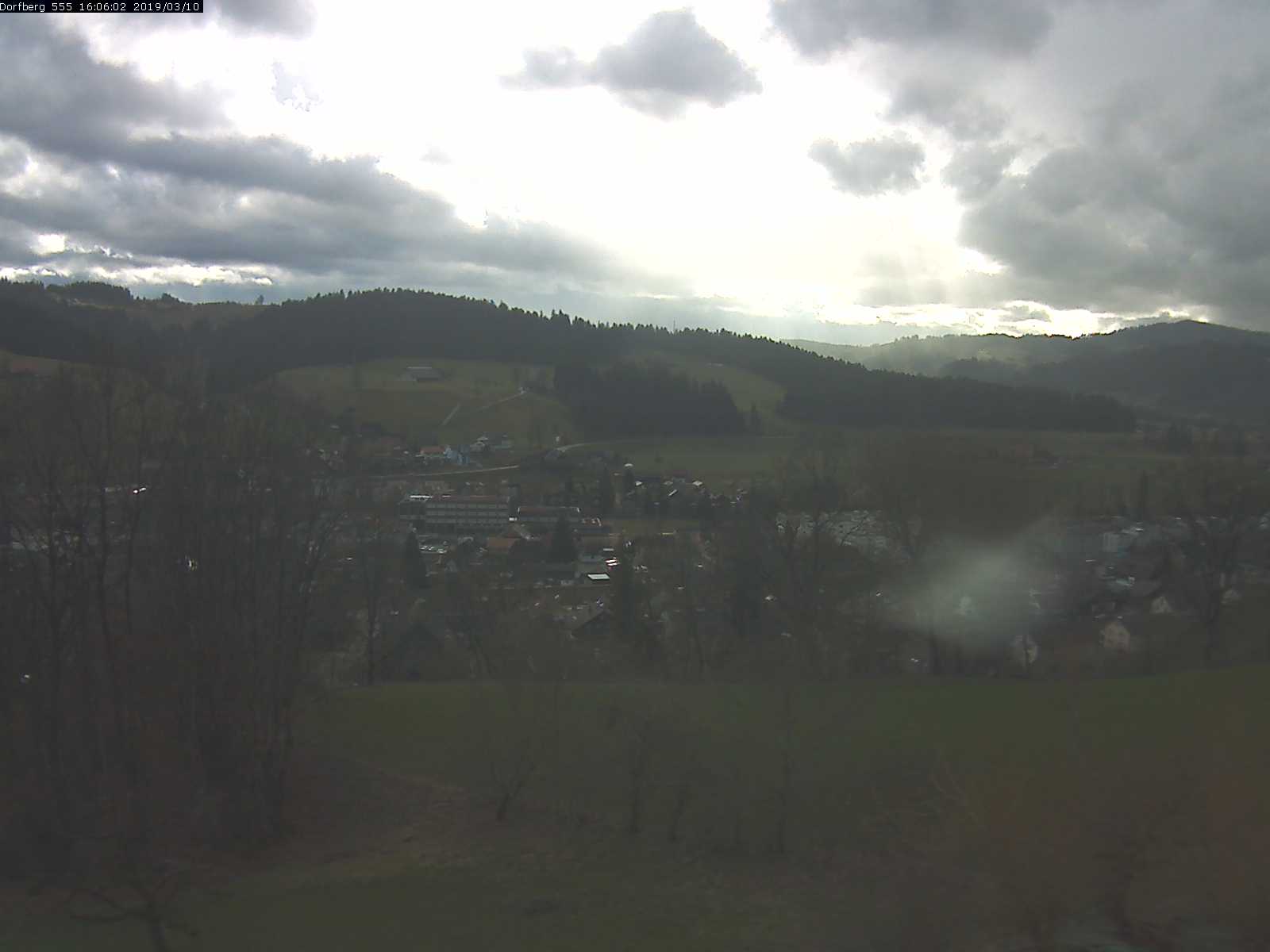 Webcam-Bild: Aussicht vom Dorfberg in Langnau 20190310-160601