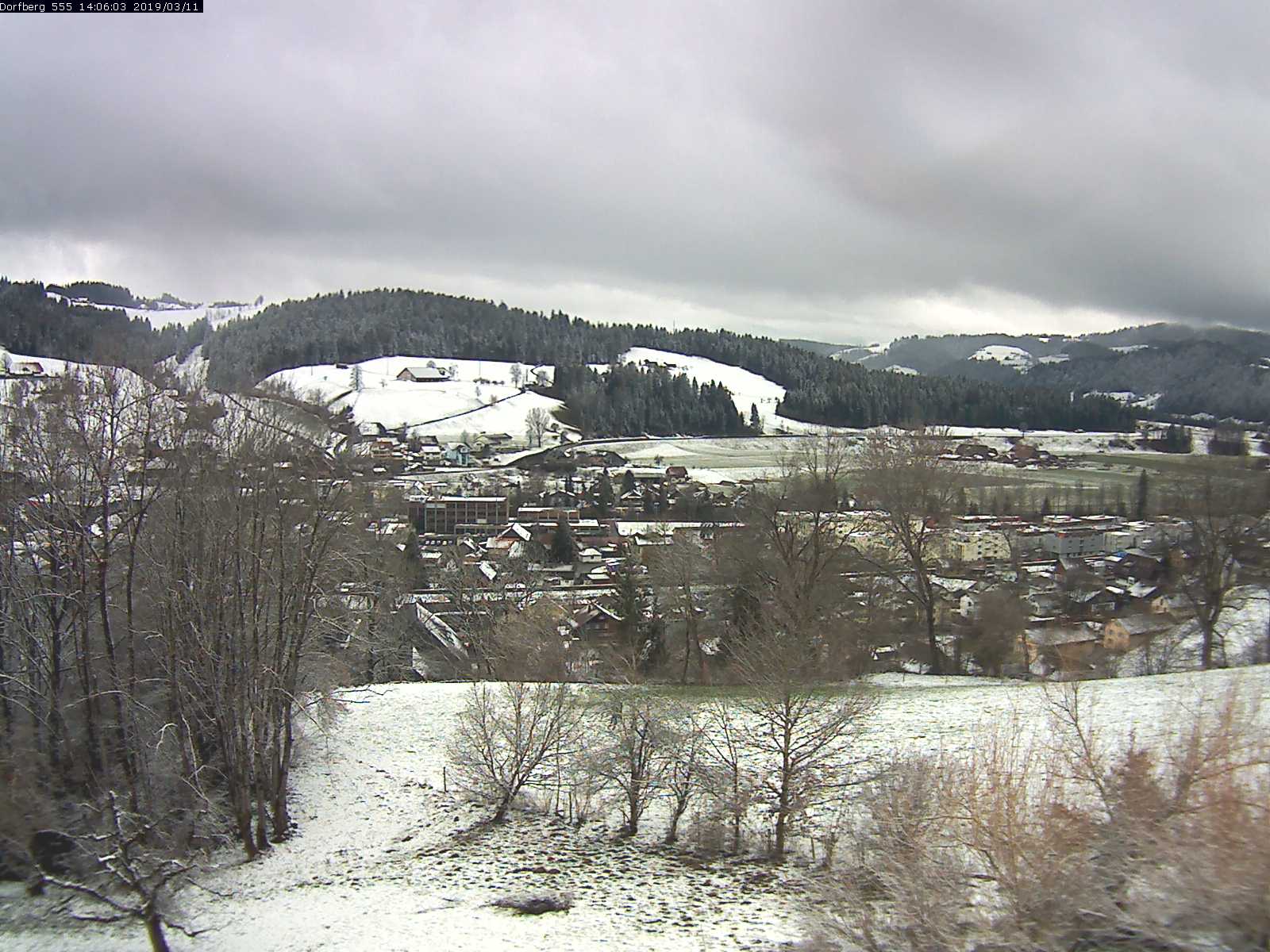 Webcam-Bild: Aussicht vom Dorfberg in Langnau 20190311-140601