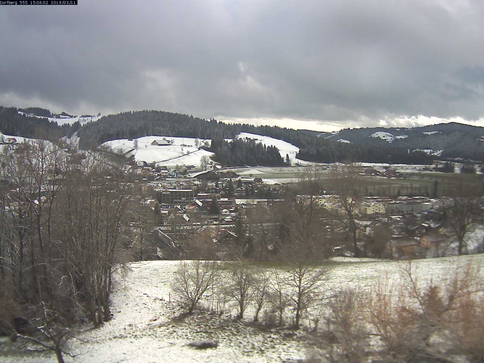 Webcam-Bild: Aussicht vom Dorfberg in Langnau 20190311-150601