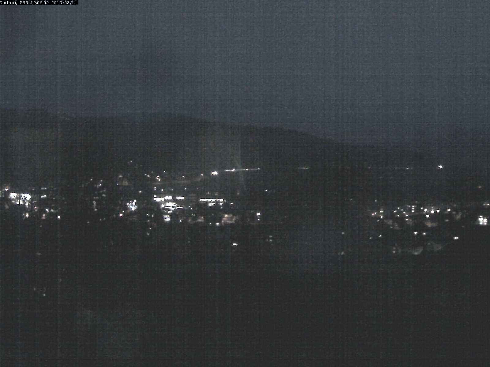 Webcam-Bild: Aussicht vom Dorfberg in Langnau 20190314-190601