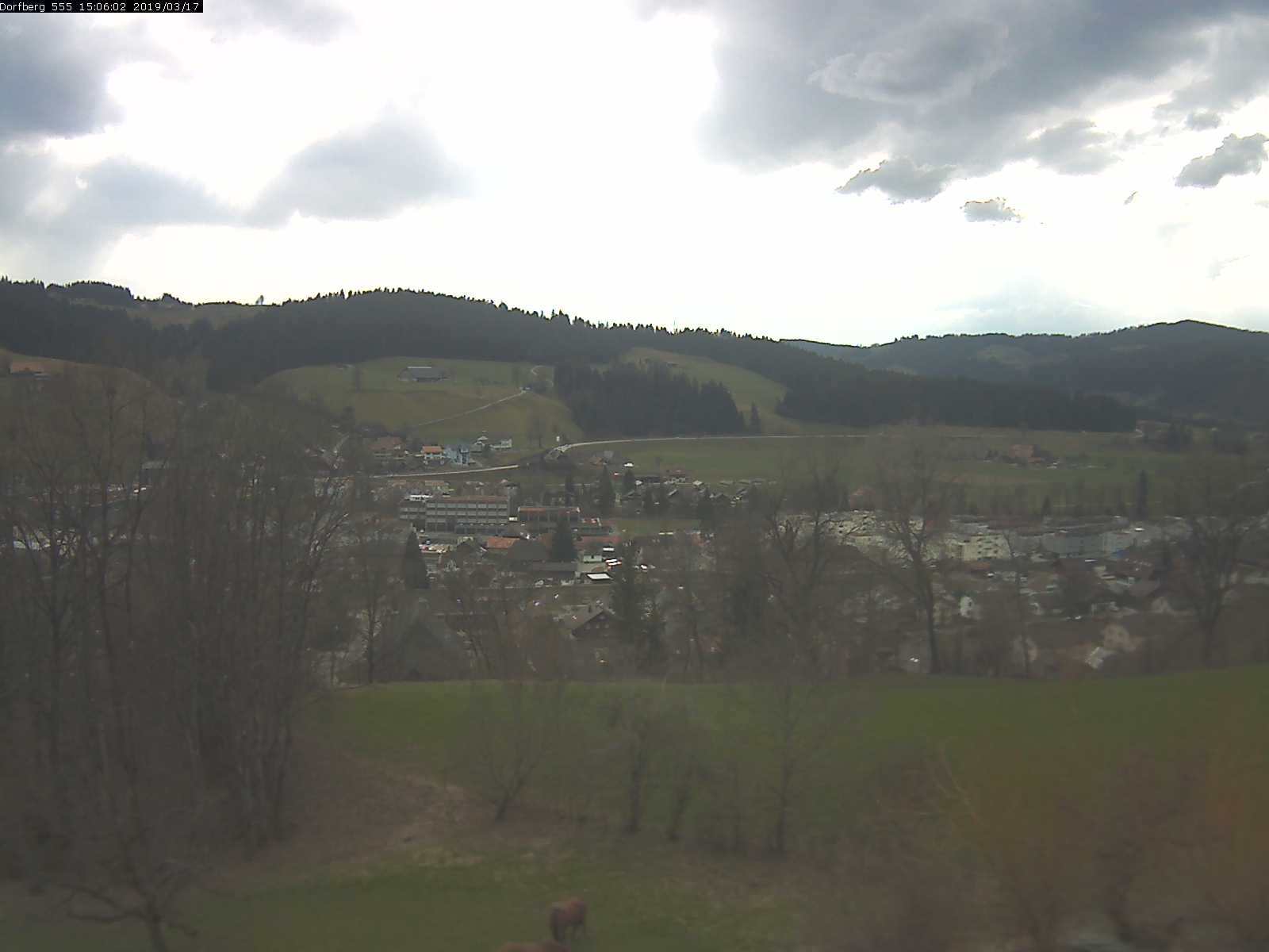 Webcam-Bild: Aussicht vom Dorfberg in Langnau 20190317-150601