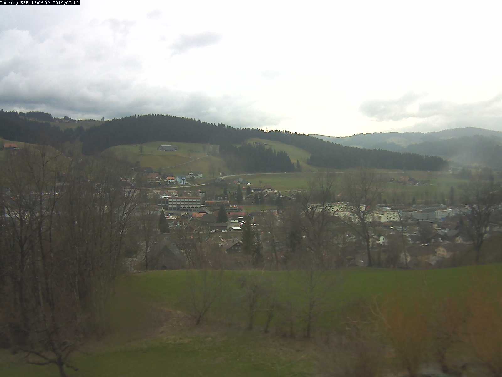 Webcam-Bild: Aussicht vom Dorfberg in Langnau 20190317-160601
