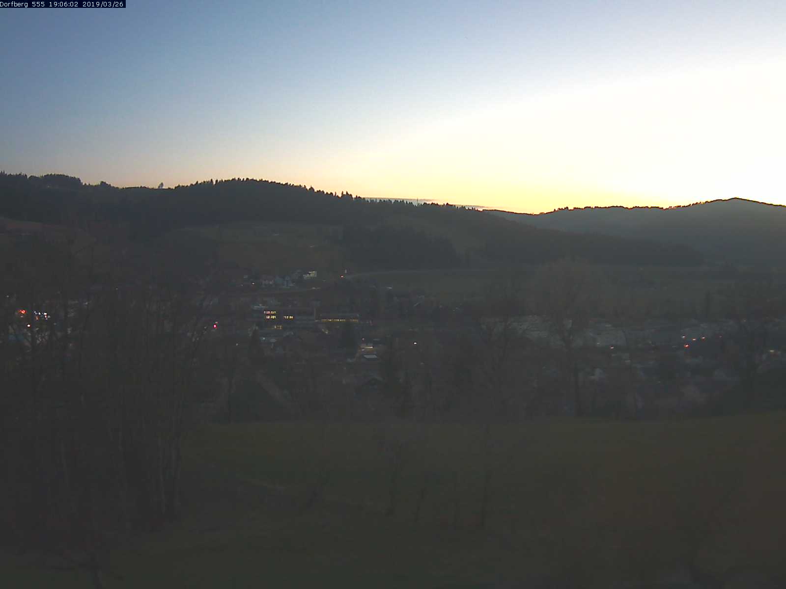 Webcam-Bild: Aussicht vom Dorfberg in Langnau 20190326-190601