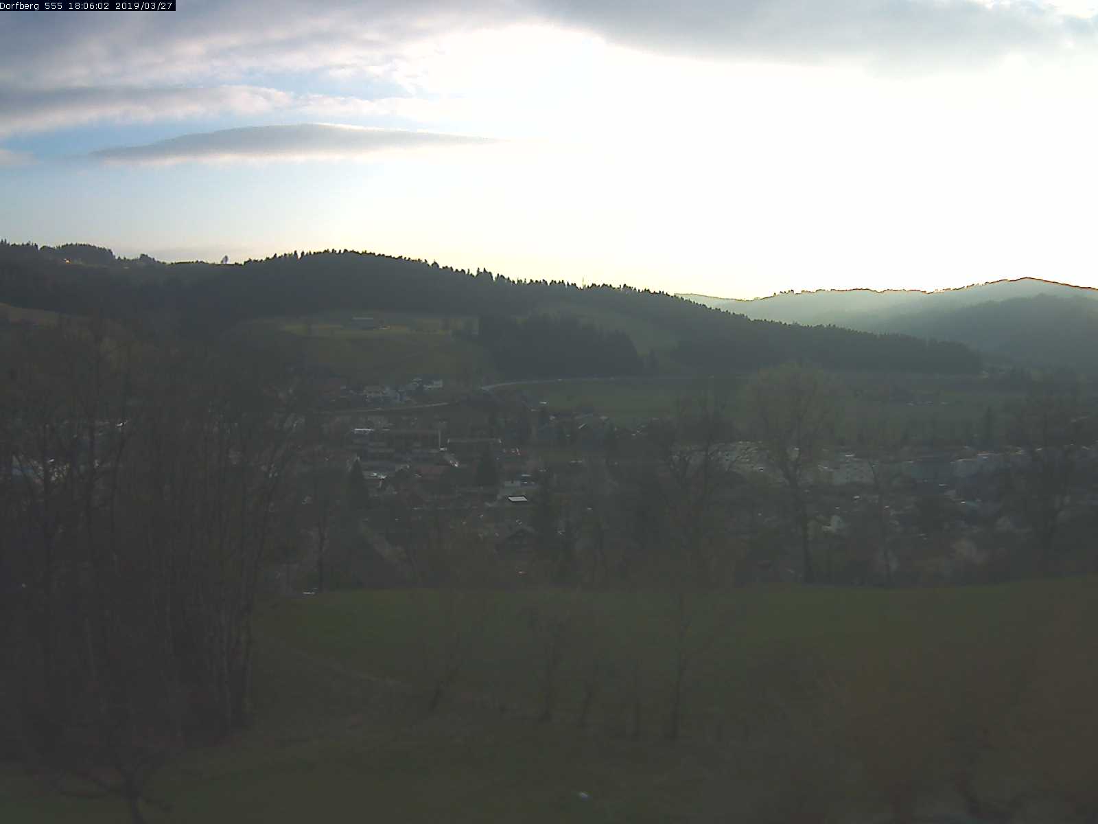Webcam-Bild: Aussicht vom Dorfberg in Langnau 20190327-180601