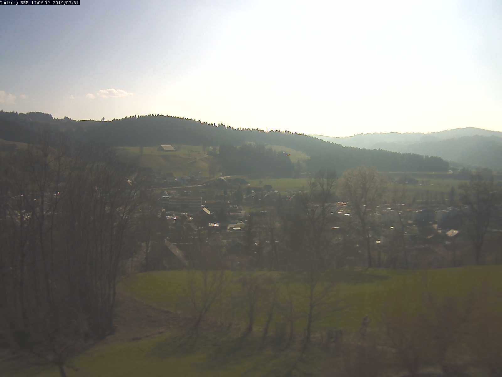 Webcam-Bild: Aussicht vom Dorfberg in Langnau 20190331-170601