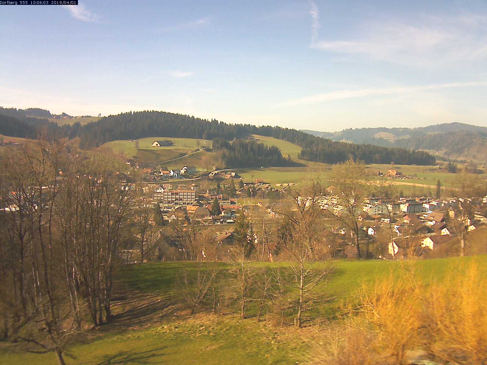 Webcam-Bild: Aussicht vom Dorfberg in Langnau 20190401-100601