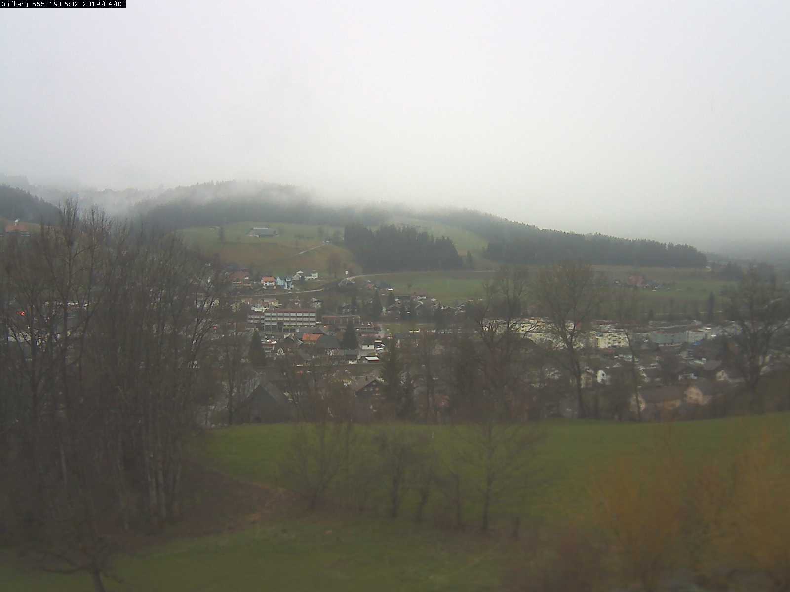 Webcam-Bild: Aussicht vom Dorfberg in Langnau 20190403-190601