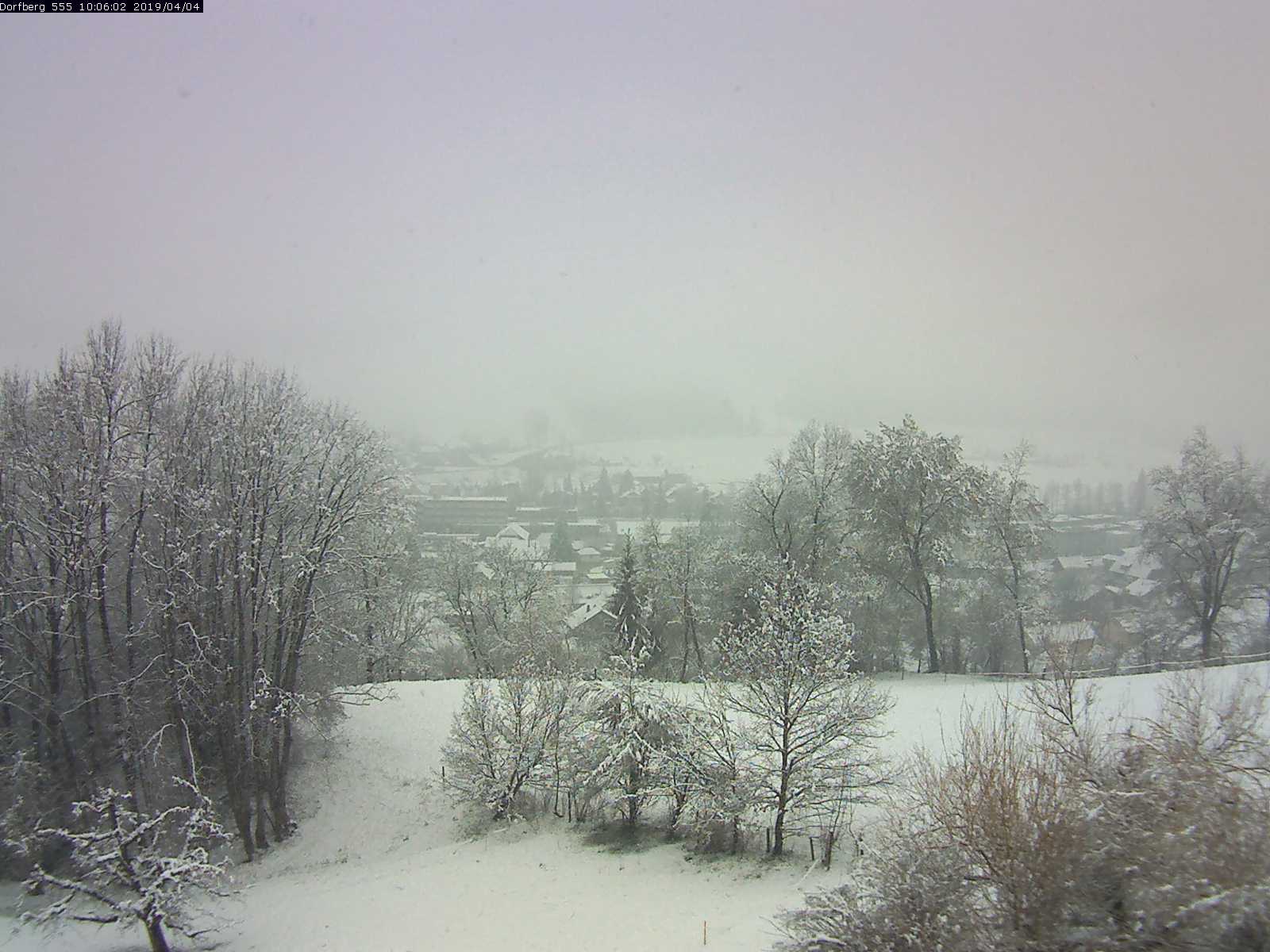 Webcam-Bild: Aussicht vom Dorfberg in Langnau 20190404-100601