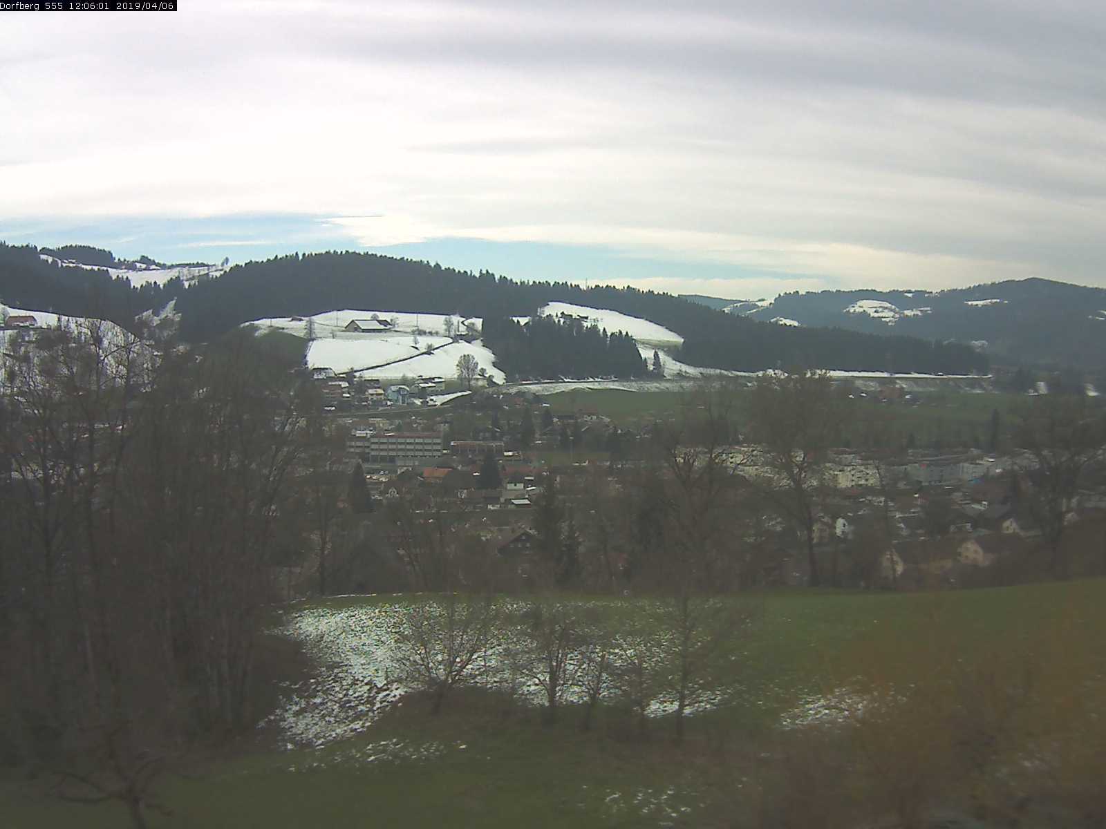 Webcam-Bild: Aussicht vom Dorfberg in Langnau 20190406-120601