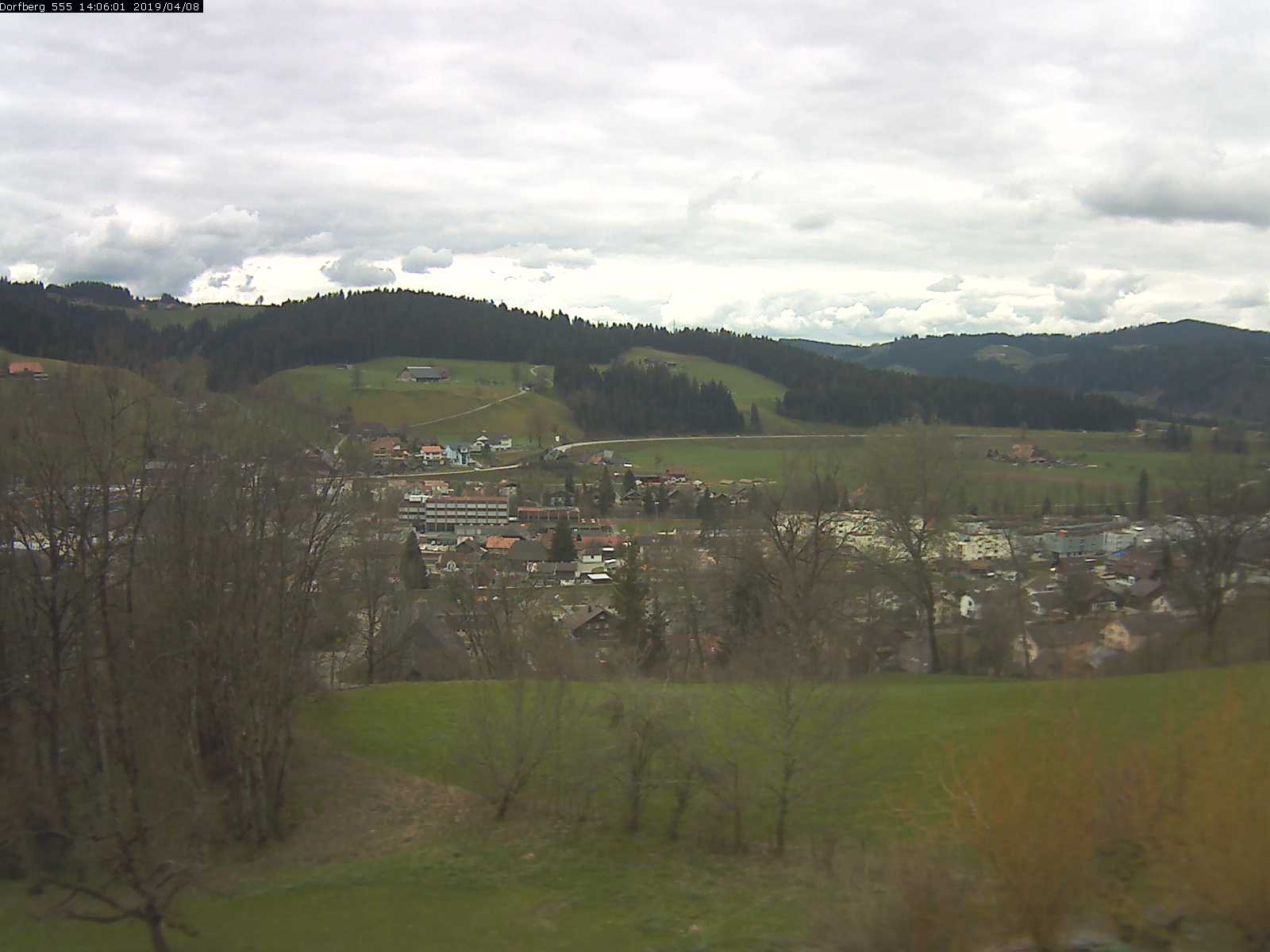 Webcam-Bild: Aussicht vom Dorfberg in Langnau 20190408-140601