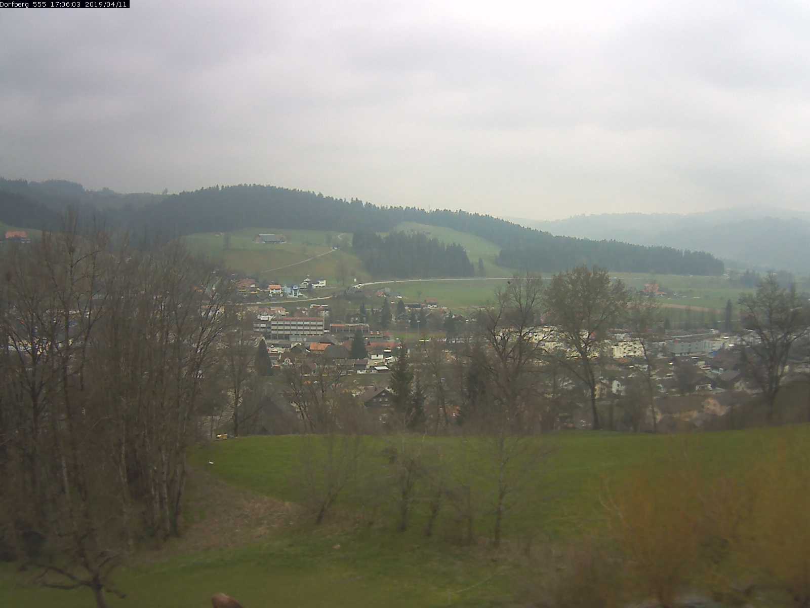 Webcam-Bild: Aussicht vom Dorfberg in Langnau 20190411-170601