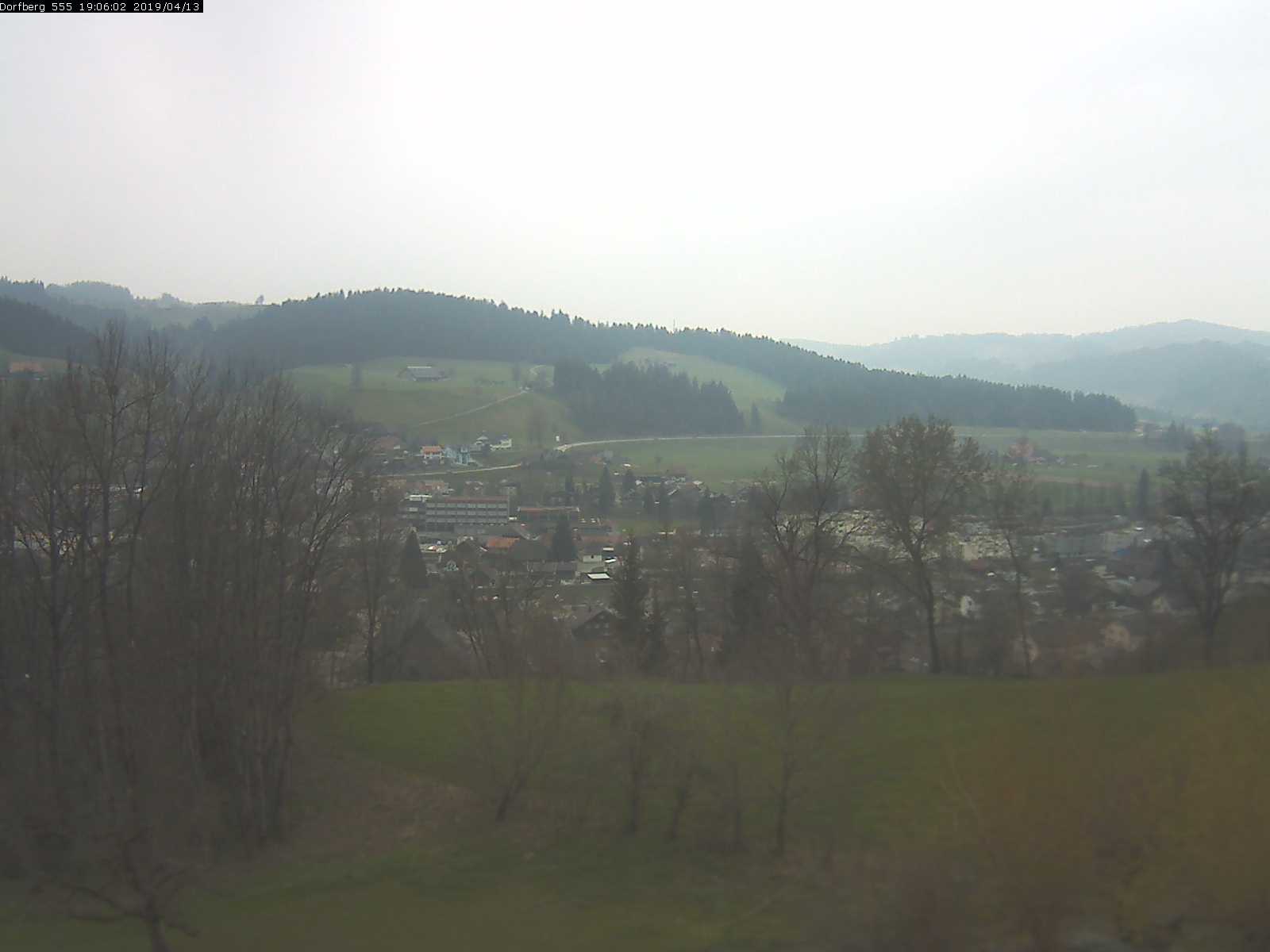 Webcam-Bild: Aussicht vom Dorfberg in Langnau 20190413-190602