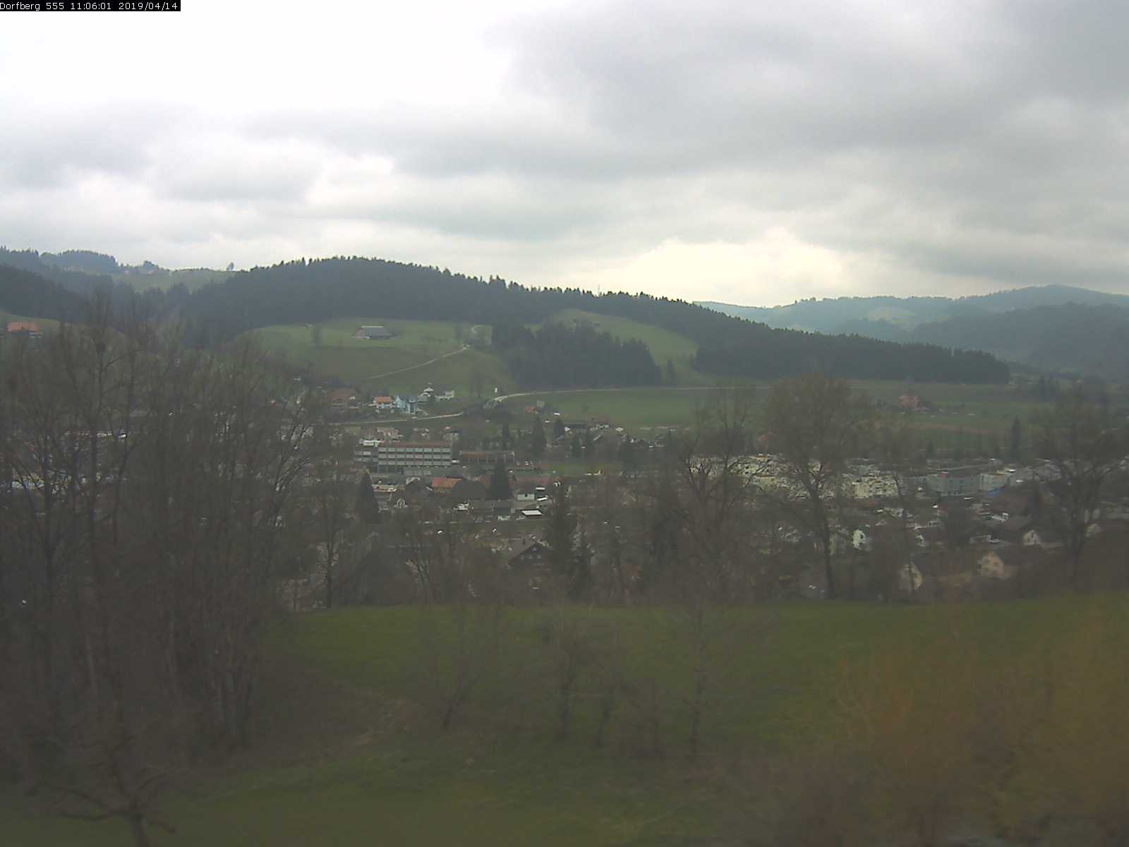 Webcam-Bild: Aussicht vom Dorfberg in Langnau 20190414-110601