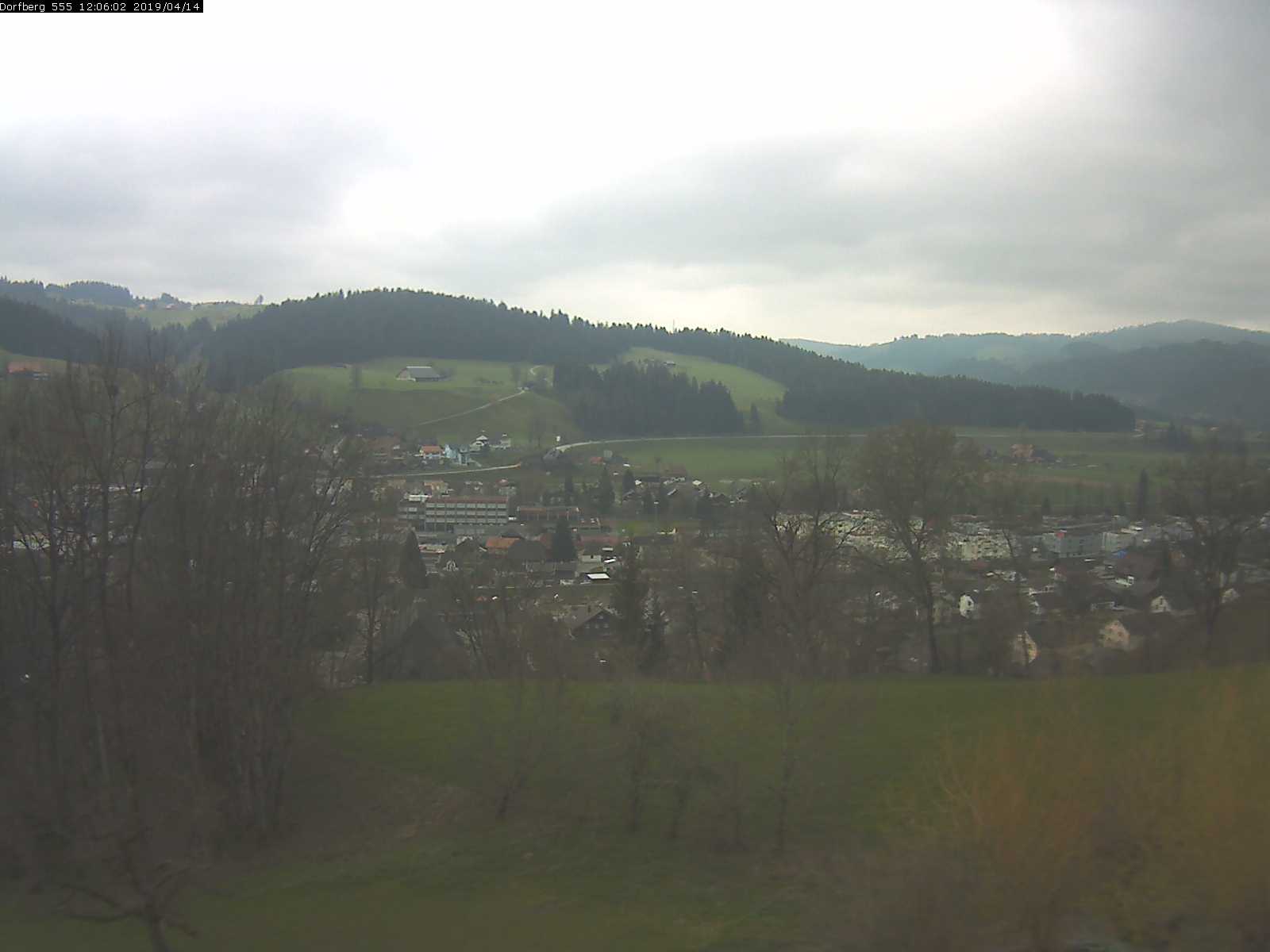 Webcam-Bild: Aussicht vom Dorfberg in Langnau 20190414-120601