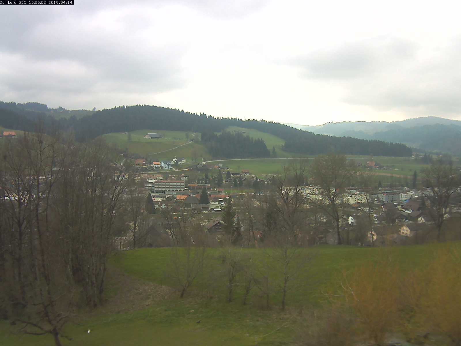 Webcam-Bild: Aussicht vom Dorfberg in Langnau 20190414-160601