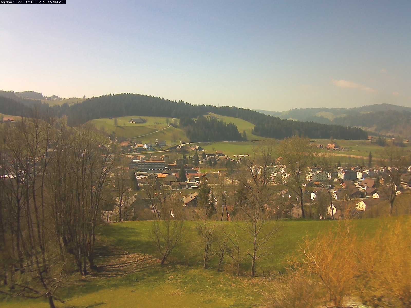 Webcam-Bild: Aussicht vom Dorfberg in Langnau 20190415-120601