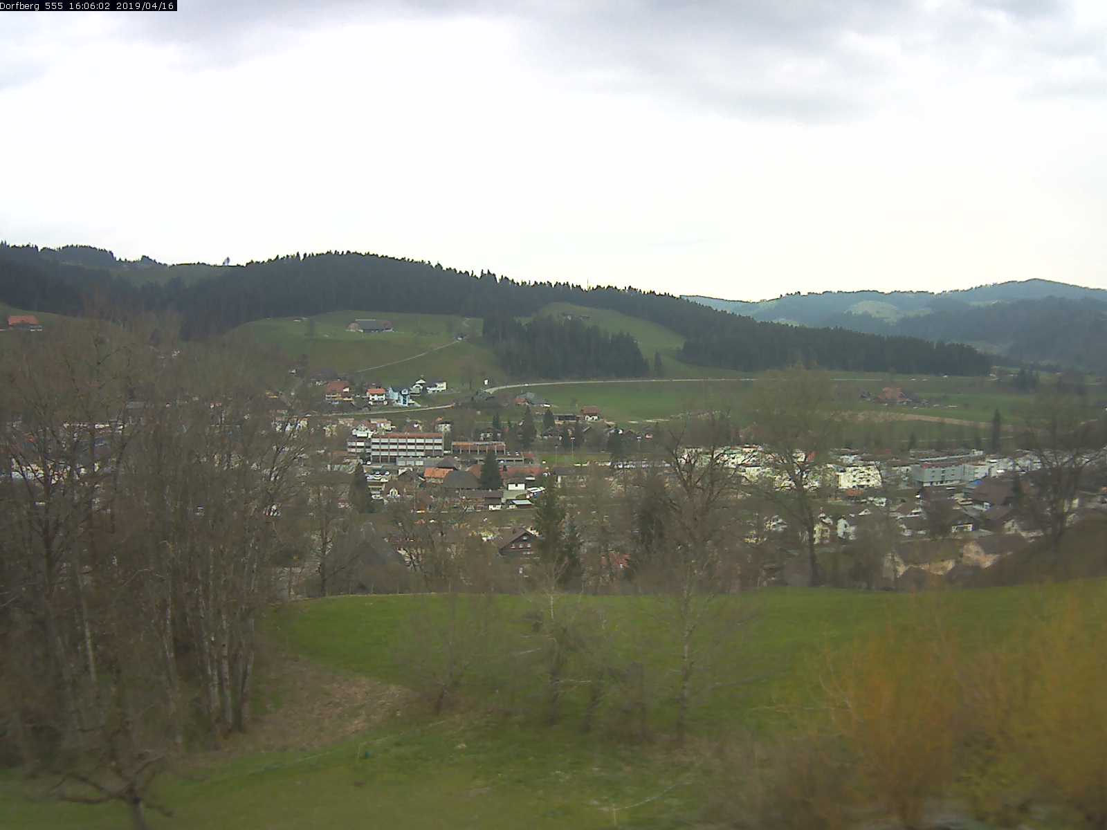 Webcam-Bild: Aussicht vom Dorfberg in Langnau 20190416-160601