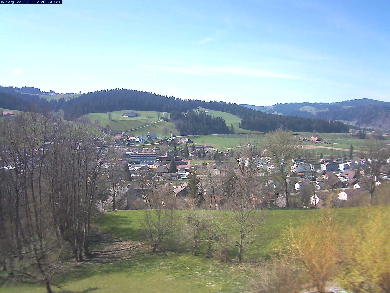 Webcam-Bild: Aussicht vom Dorfberg in Langnau 20190418-120601