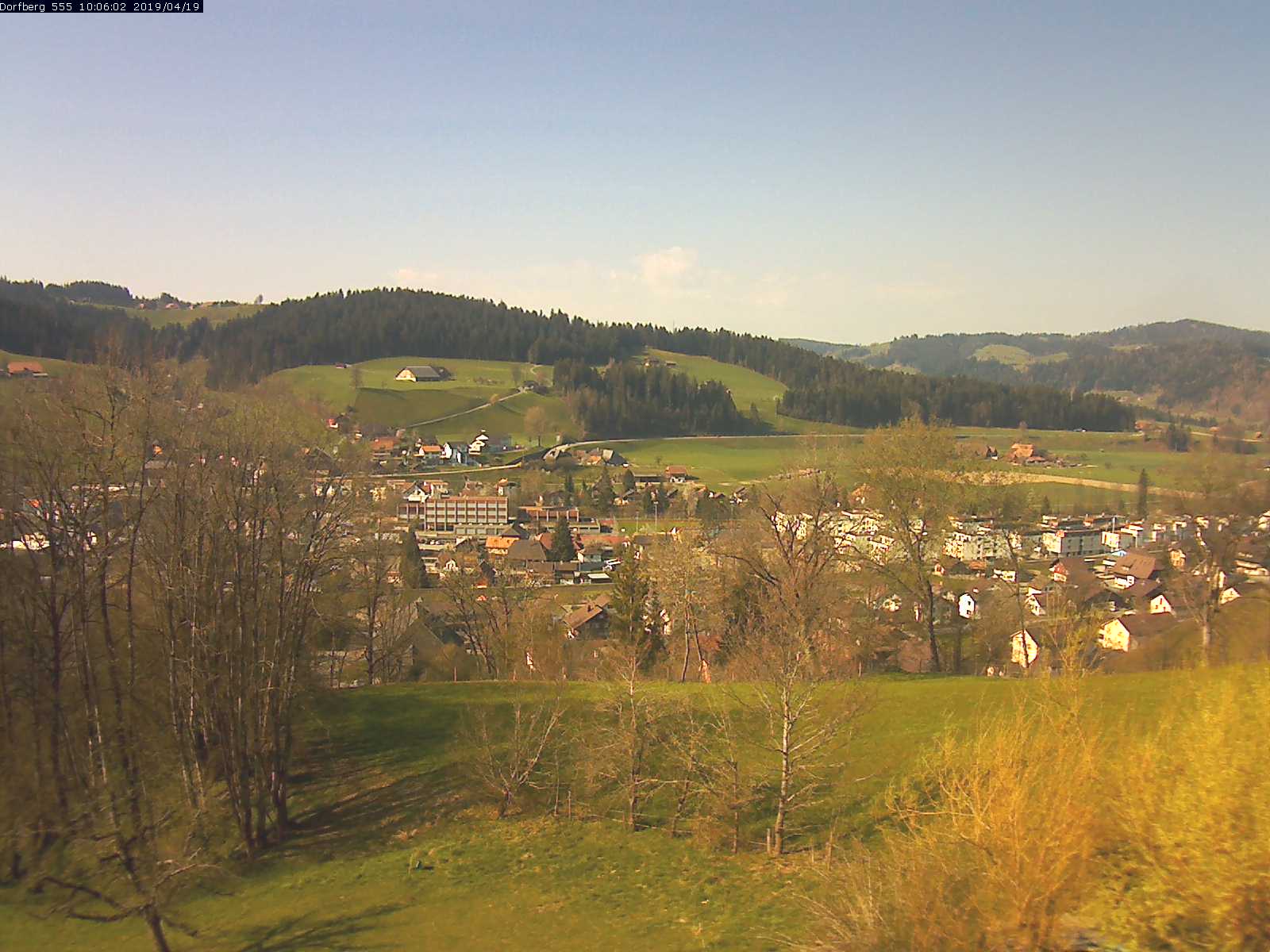 Webcam-Bild: Aussicht vom Dorfberg in Langnau 20190419-100601