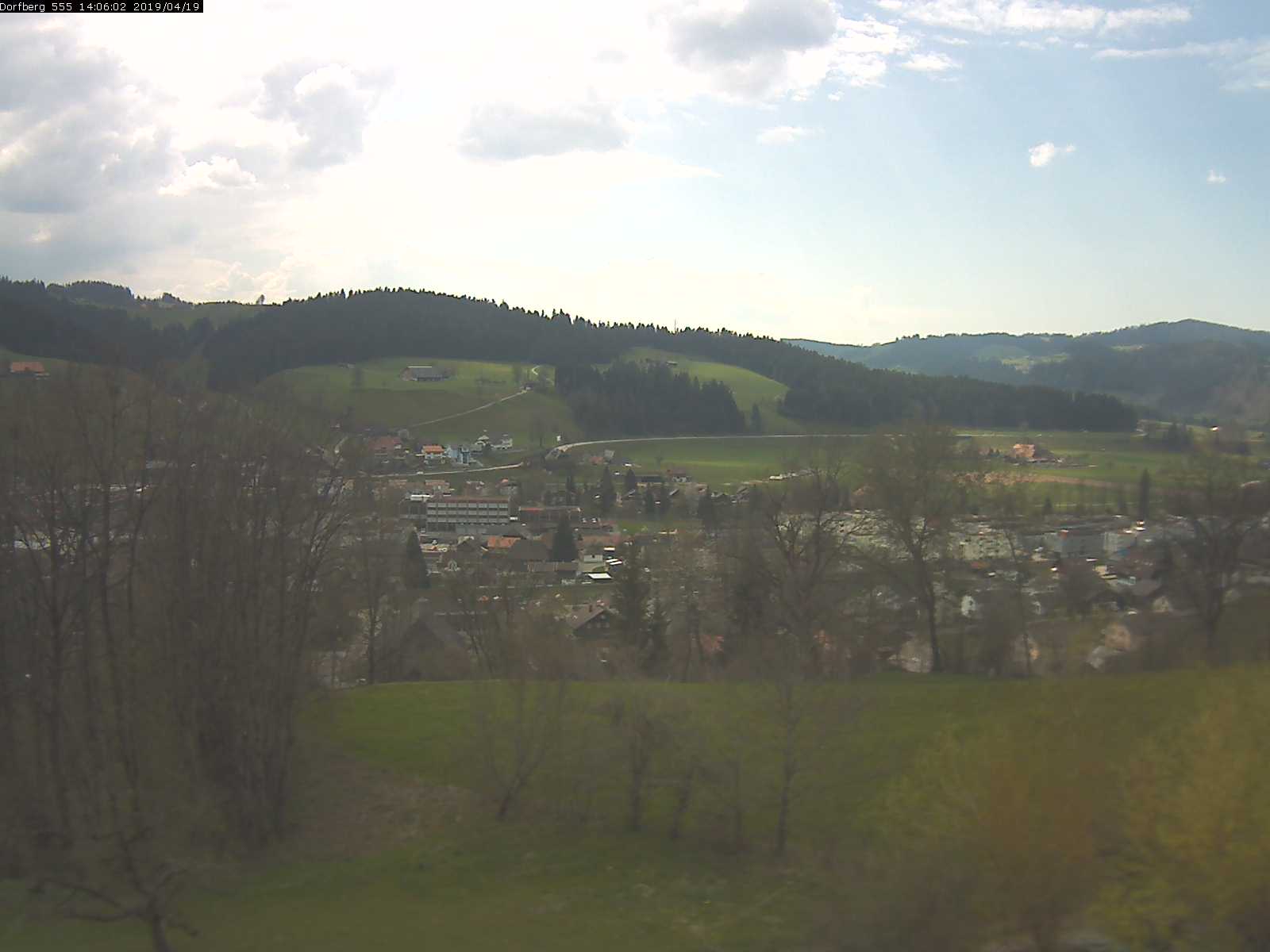Webcam-Bild: Aussicht vom Dorfberg in Langnau 20190419-140601