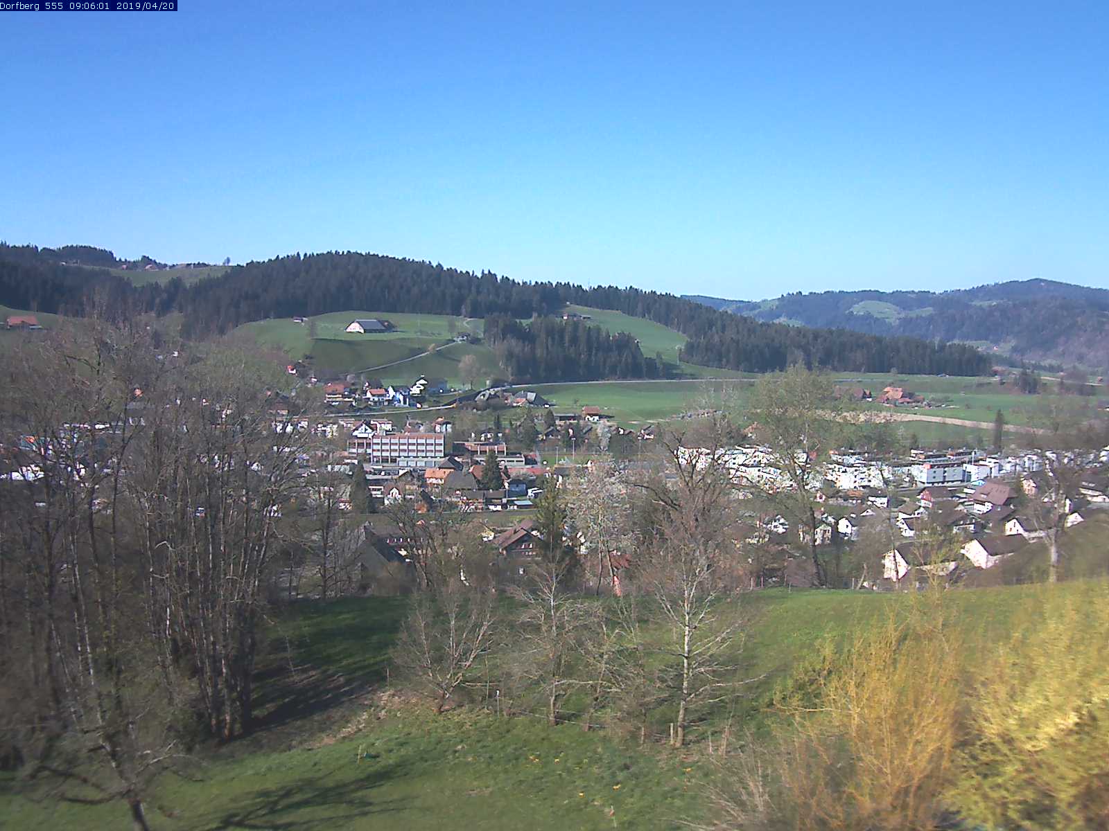 Webcam-Bild: Aussicht vom Dorfberg in Langnau 20190420-090601