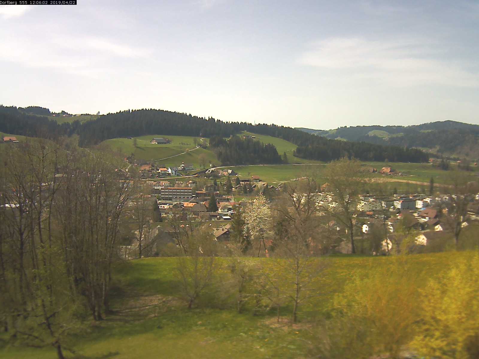 Webcam-Bild: Aussicht vom Dorfberg in Langnau 20190422-120601
