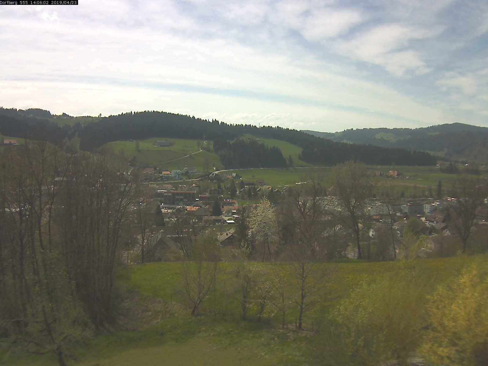 Webcam-Bild: Aussicht vom Dorfberg in Langnau 20190423-140601