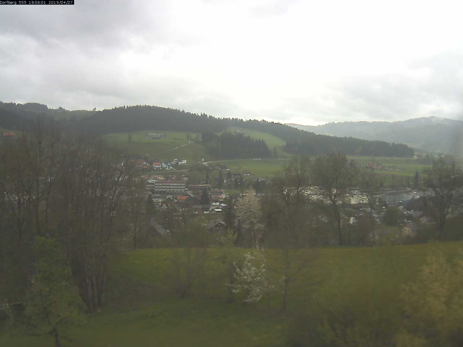 Webcam-Bild: Aussicht vom Dorfberg in Langnau 20190427-180601
