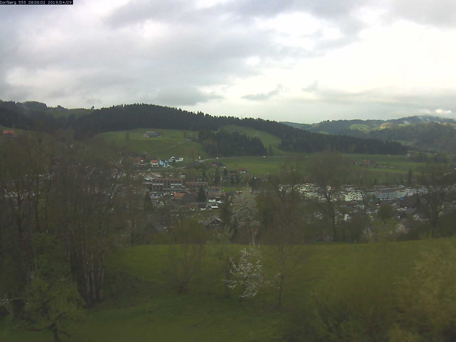 Webcam-Bild: Aussicht vom Dorfberg in Langnau 20190429-080601