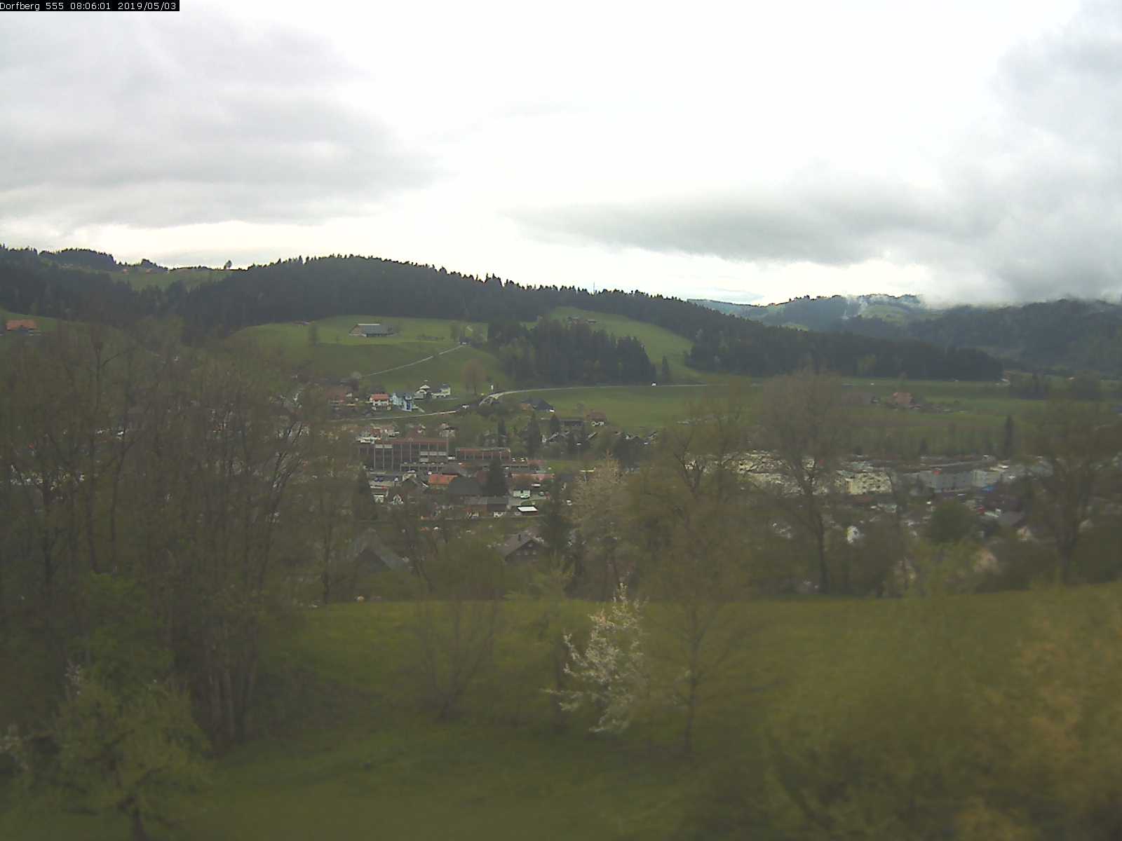 Webcam-Bild: Aussicht vom Dorfberg in Langnau 20190503-080601