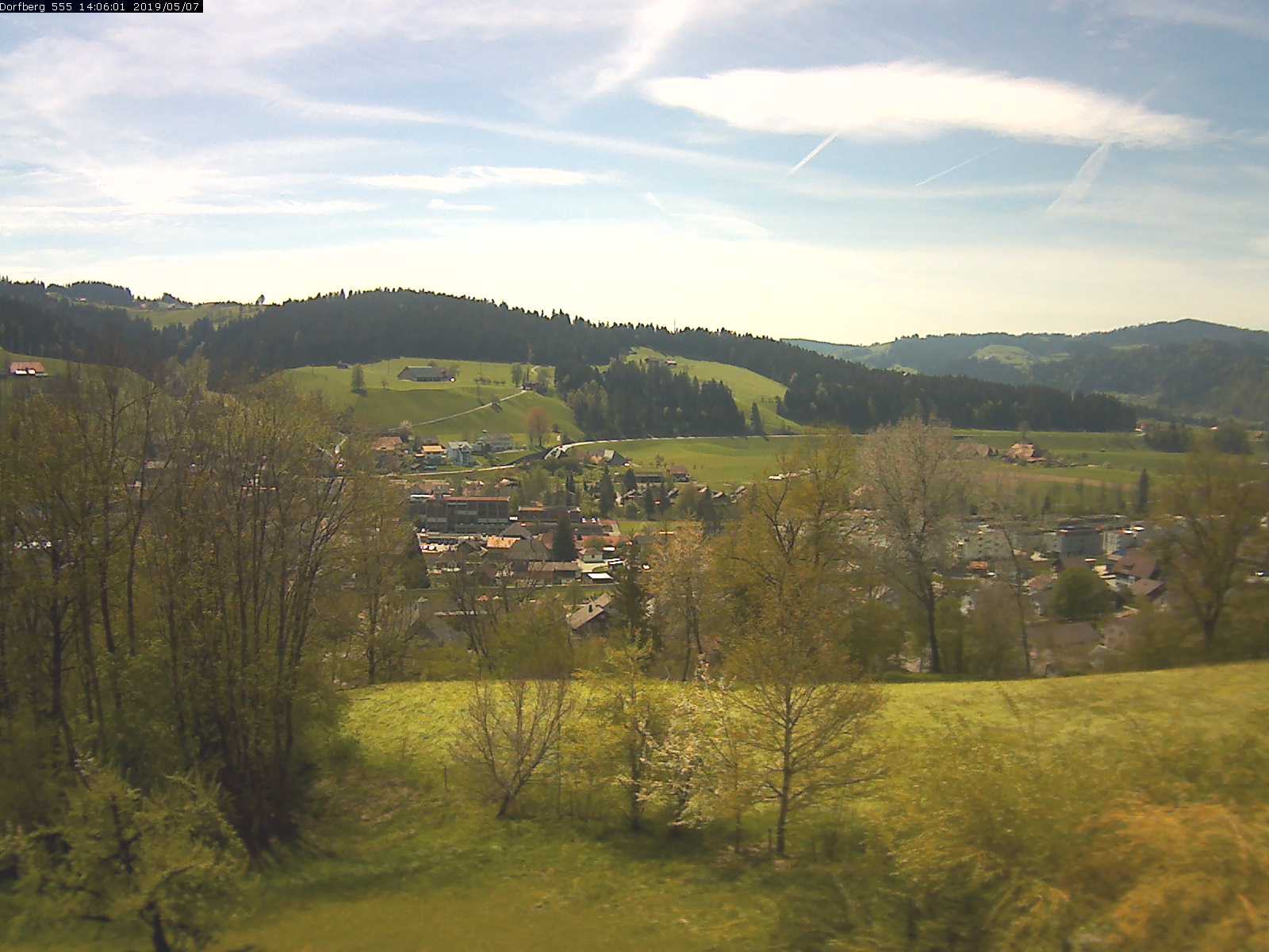 Webcam-Bild: Aussicht vom Dorfberg in Langnau 20190507-140601