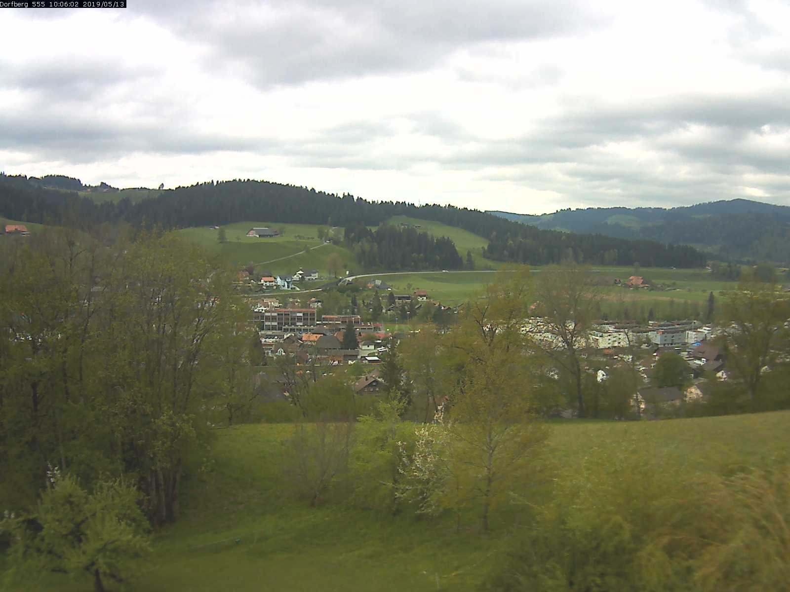 Webcam-Bild: Aussicht vom Dorfberg in Langnau 20190513-100601