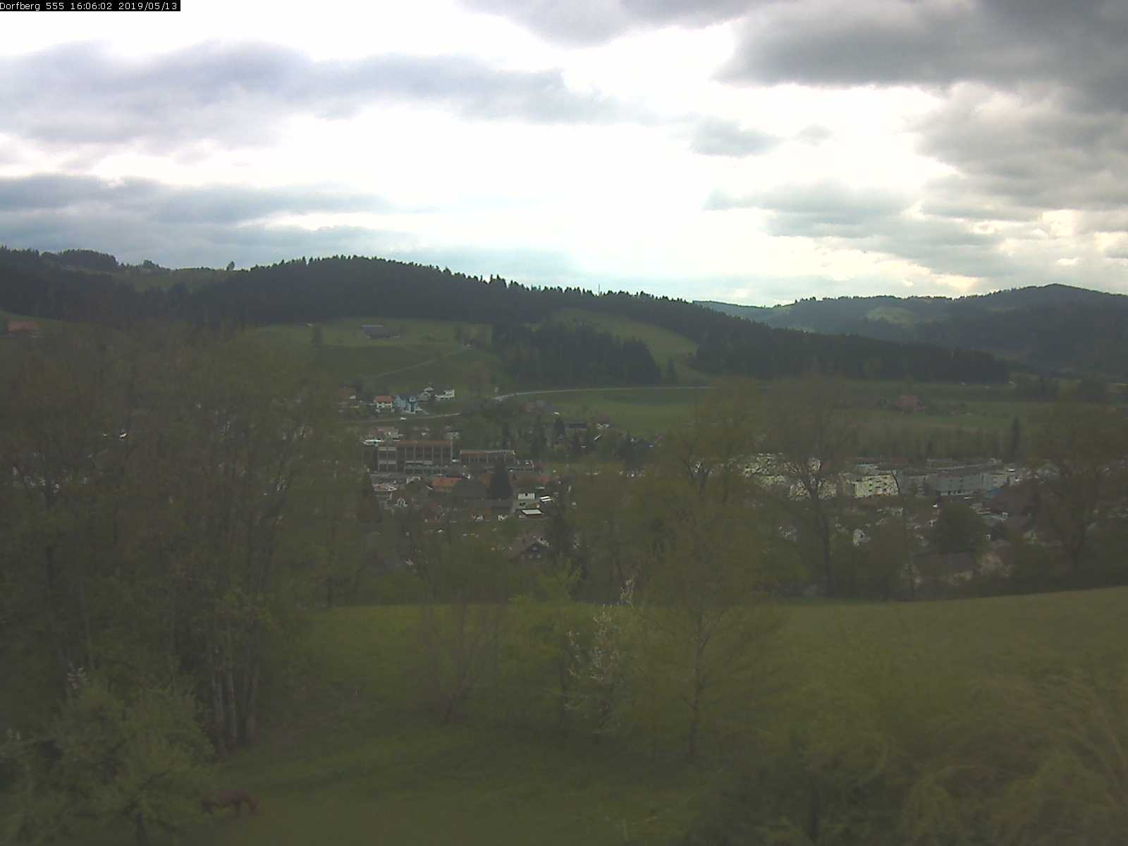 Webcam-Bild: Aussicht vom Dorfberg in Langnau 20190513-160601