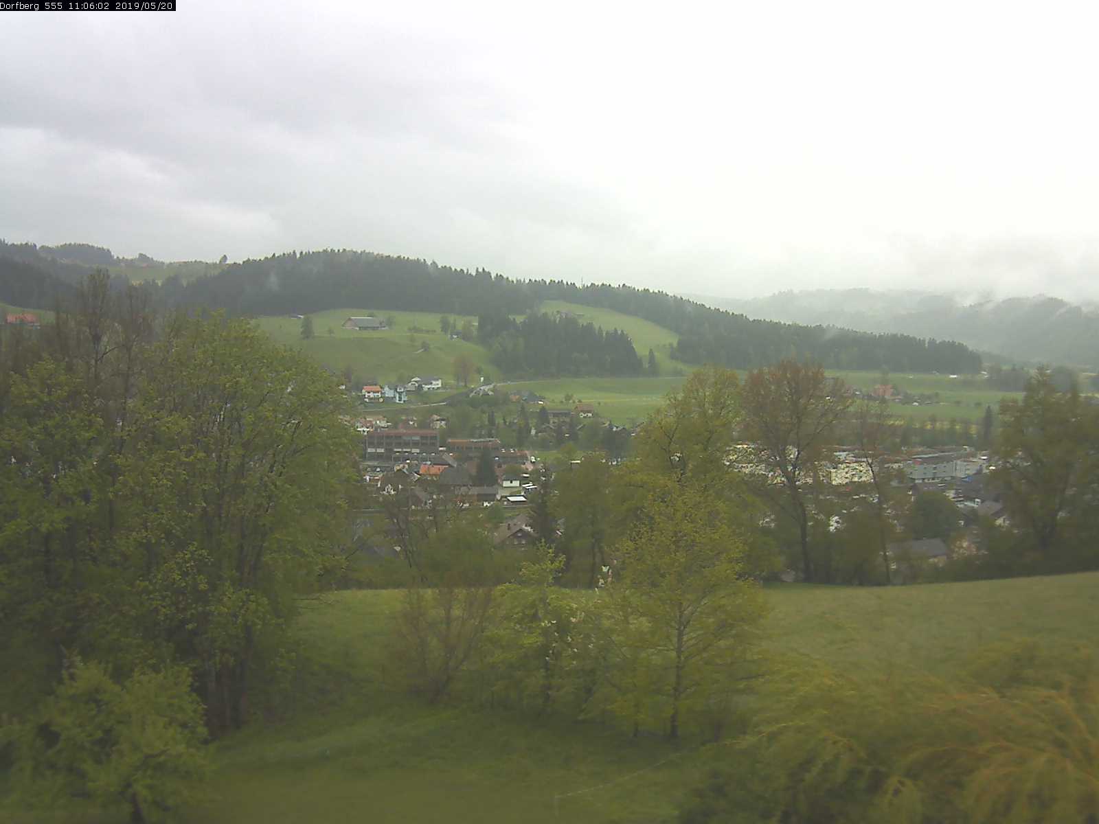 Webcam-Bild: Aussicht vom Dorfberg in Langnau 20190520-110601