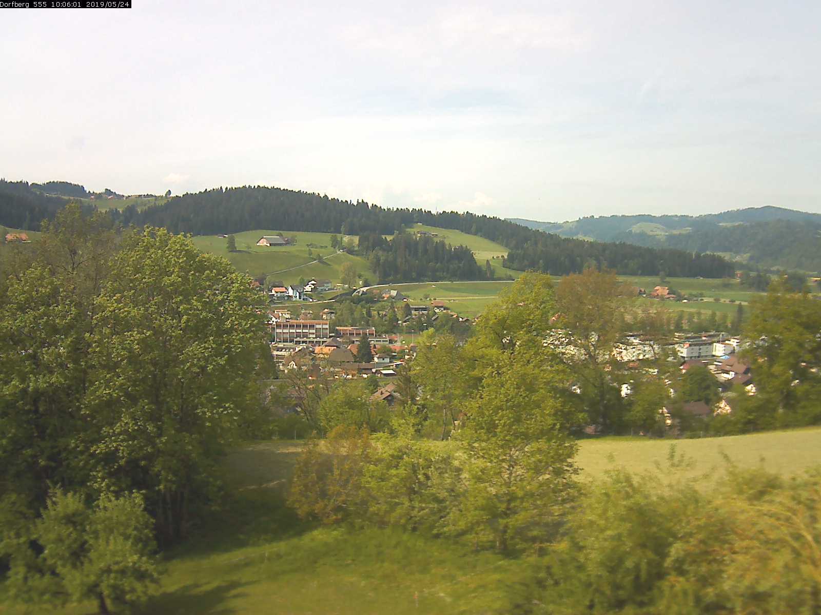 Webcam-Bild: Aussicht vom Dorfberg in Langnau 20190524-100601
