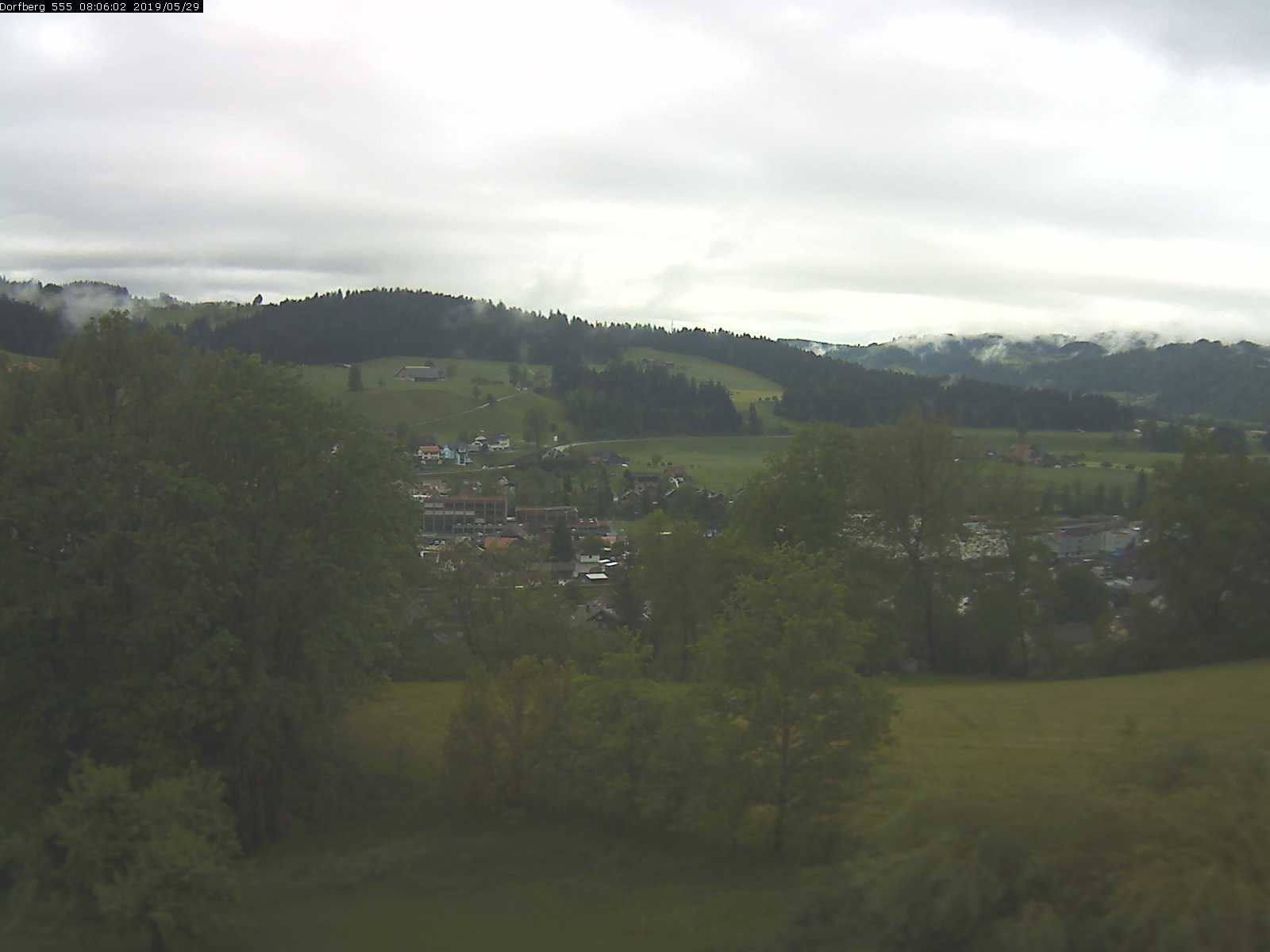 Webcam-Bild: Aussicht vom Dorfberg in Langnau 20190529-080601
