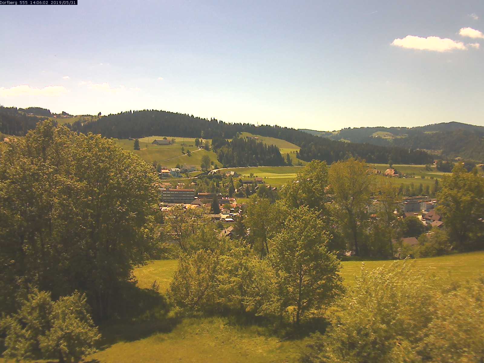 Webcam-Bild: Aussicht vom Dorfberg in Langnau 20190531-140601