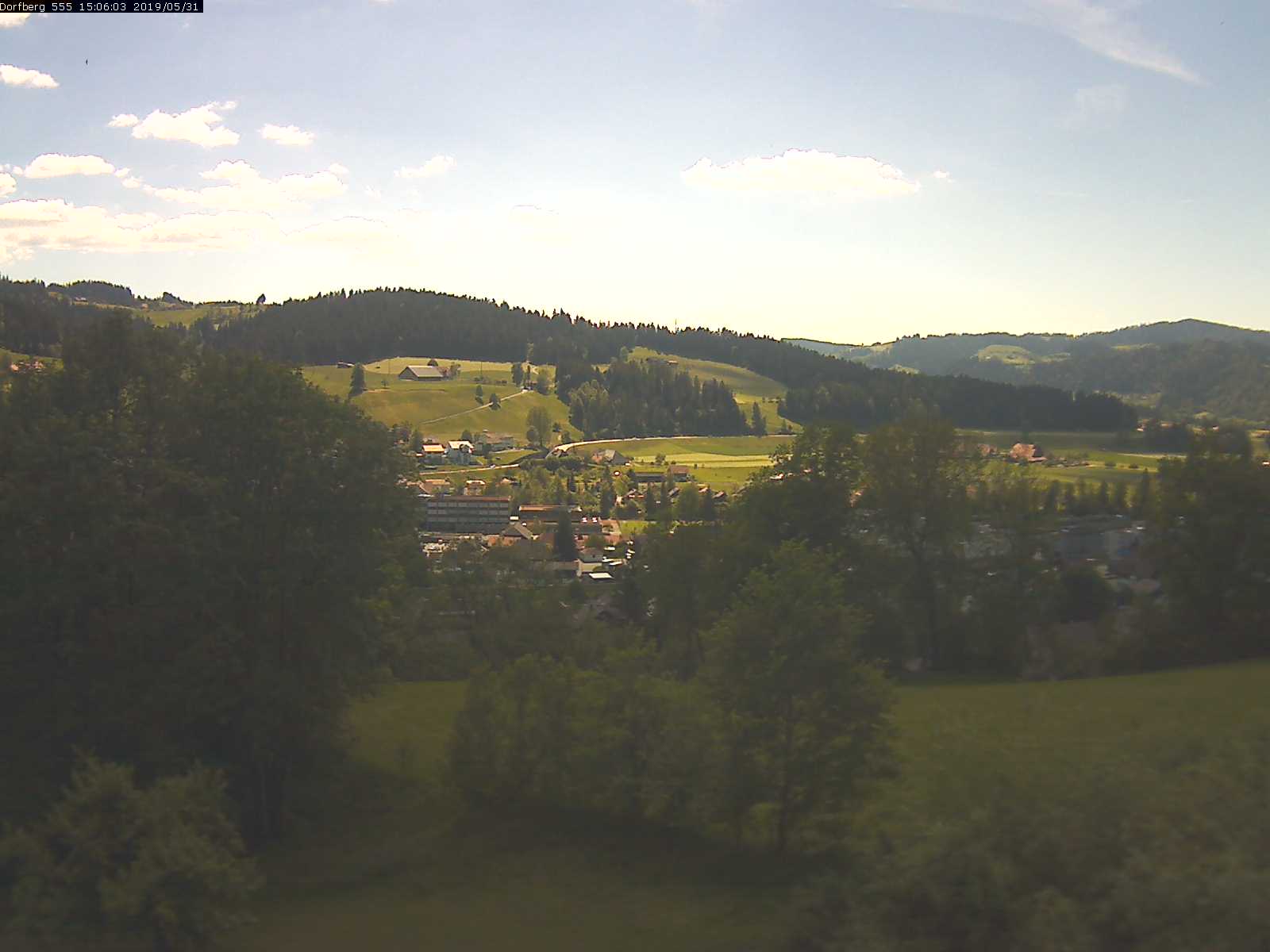 Webcam-Bild: Aussicht vom Dorfberg in Langnau 20190531-150601