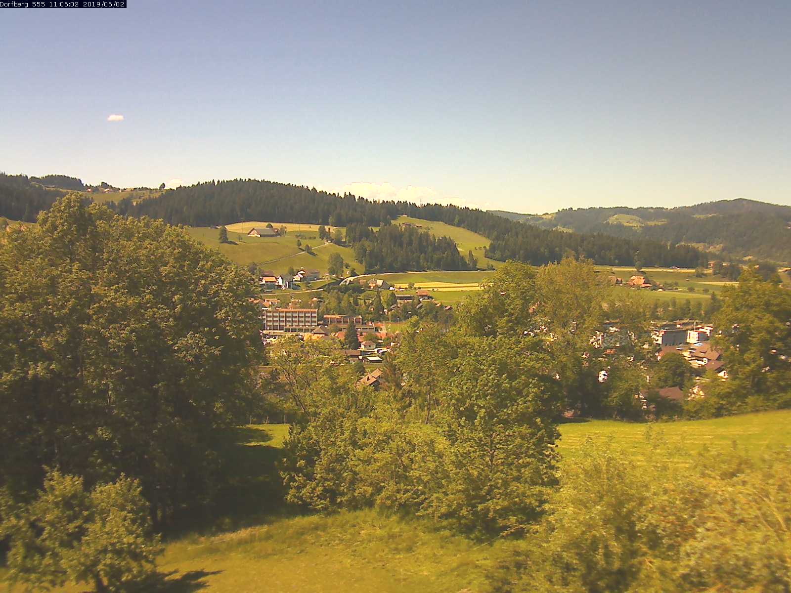 Webcam-Bild: Aussicht vom Dorfberg in Langnau 20190602-110601