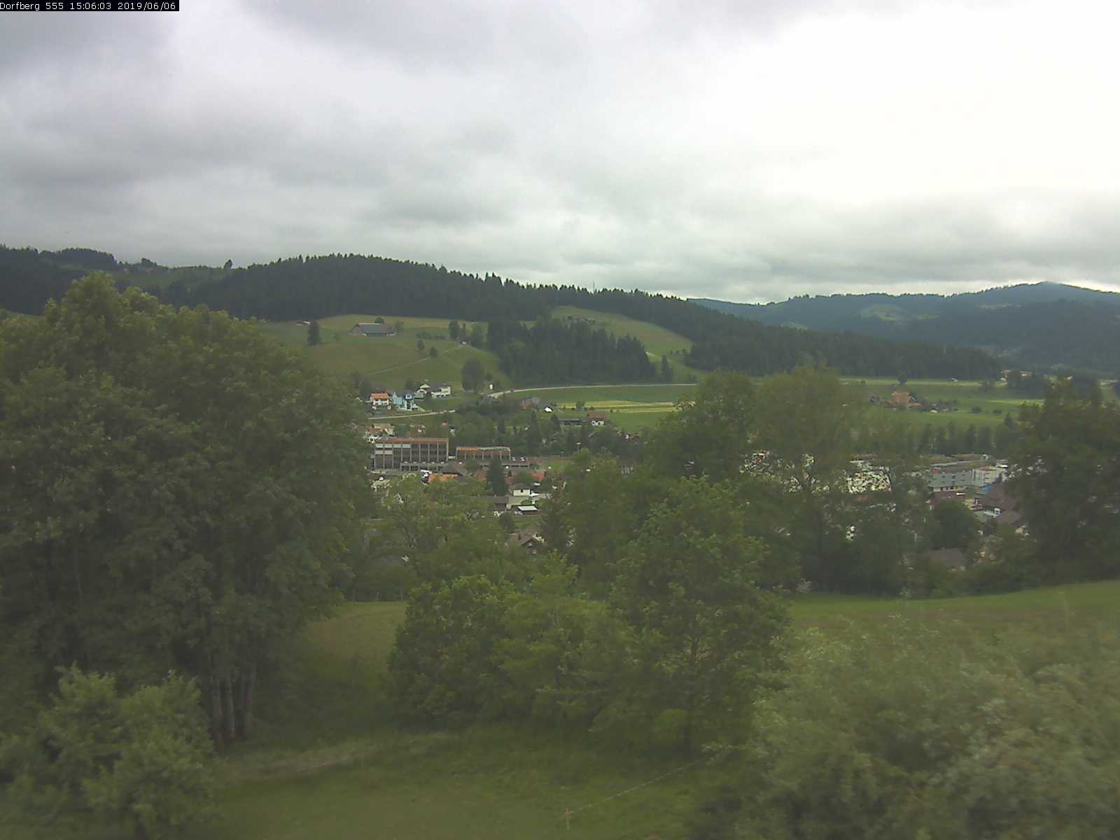 Webcam-Bild: Aussicht vom Dorfberg in Langnau 20190606-150601
