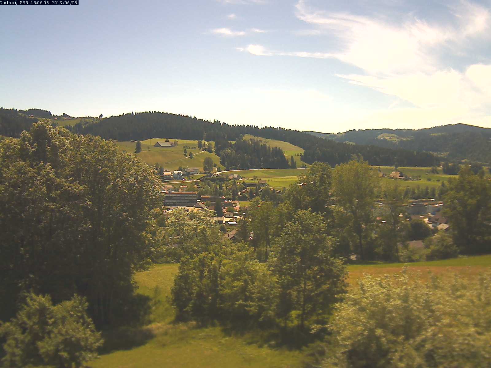 Webcam-Bild: Aussicht vom Dorfberg in Langnau 20190608-150601