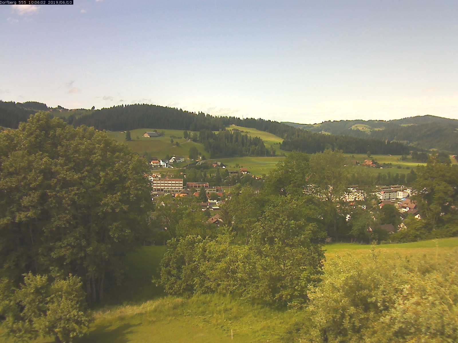 Webcam-Bild: Aussicht vom Dorfberg in Langnau 20190610-100601