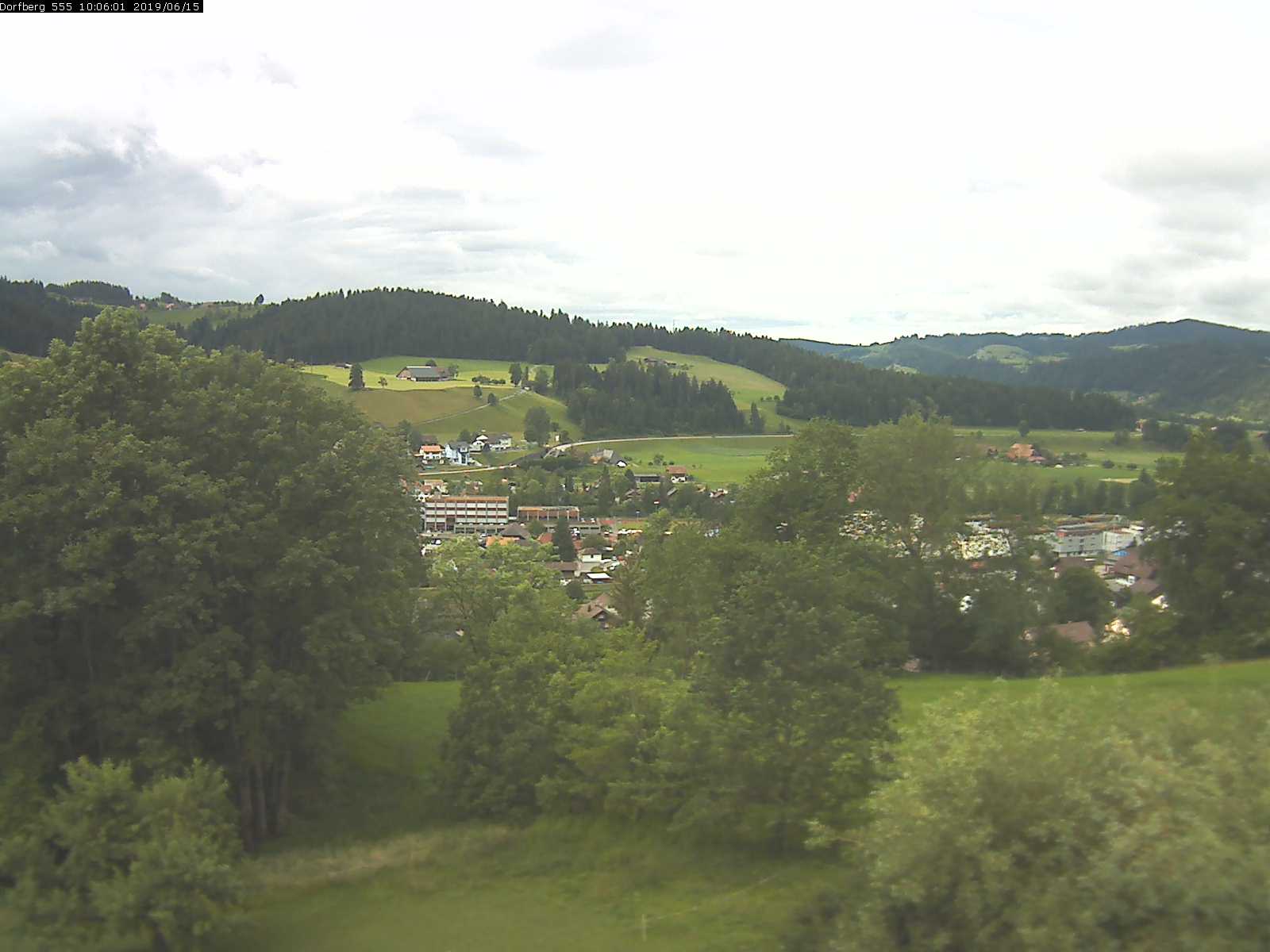 Webcam-Bild: Aussicht vom Dorfberg in Langnau 20190615-100601