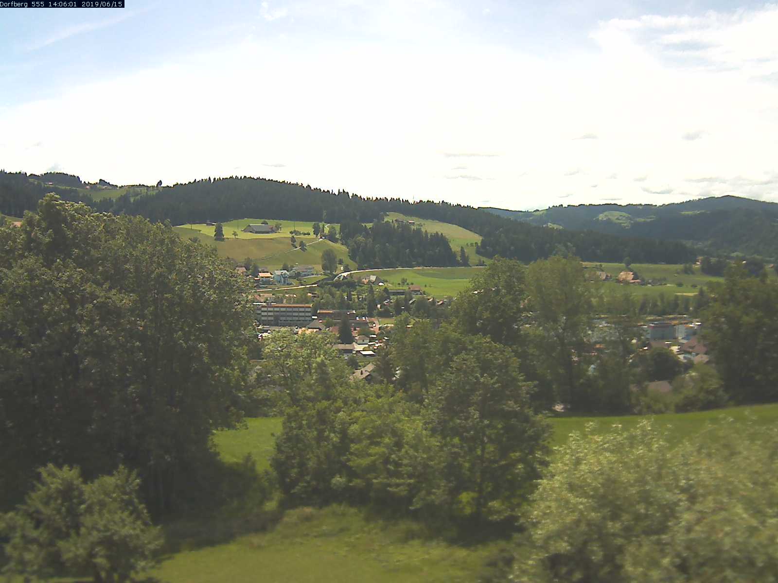 Webcam-Bild: Aussicht vom Dorfberg in Langnau 20190615-140601
