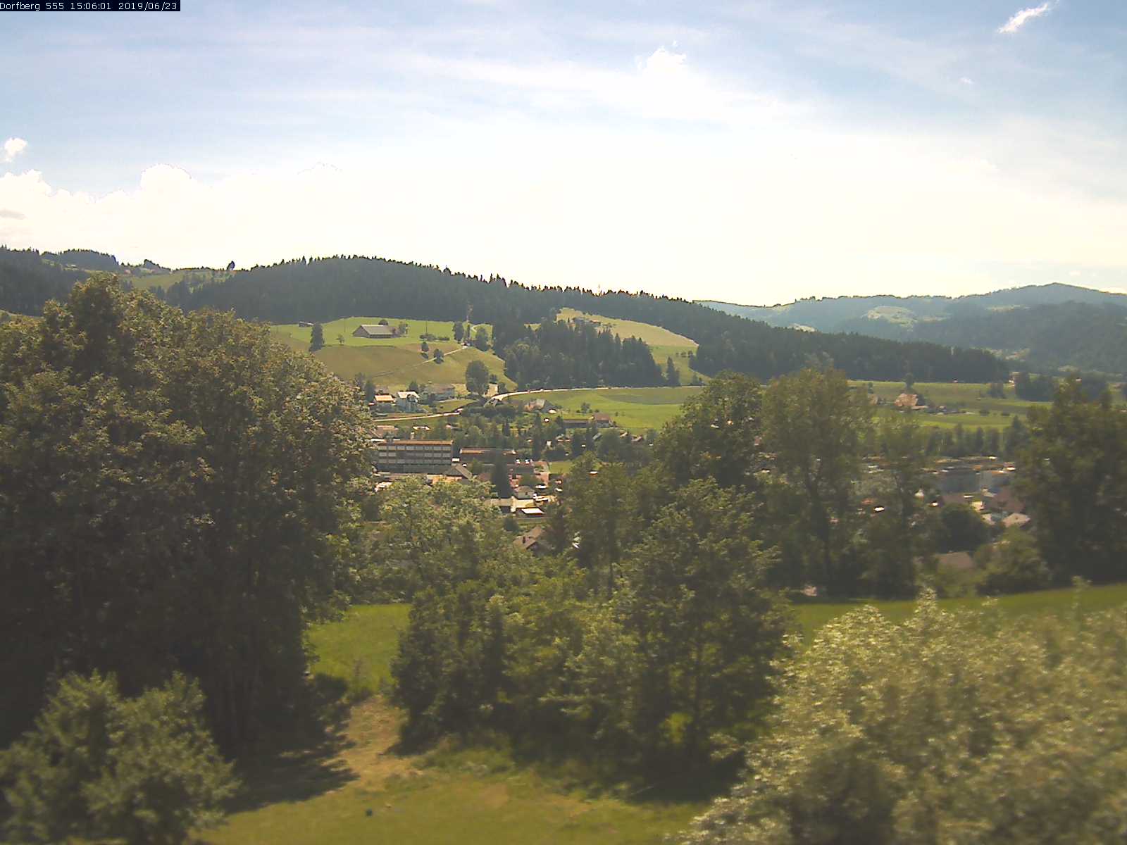 Webcam-Bild: Aussicht vom Dorfberg in Langnau 20190623-150601