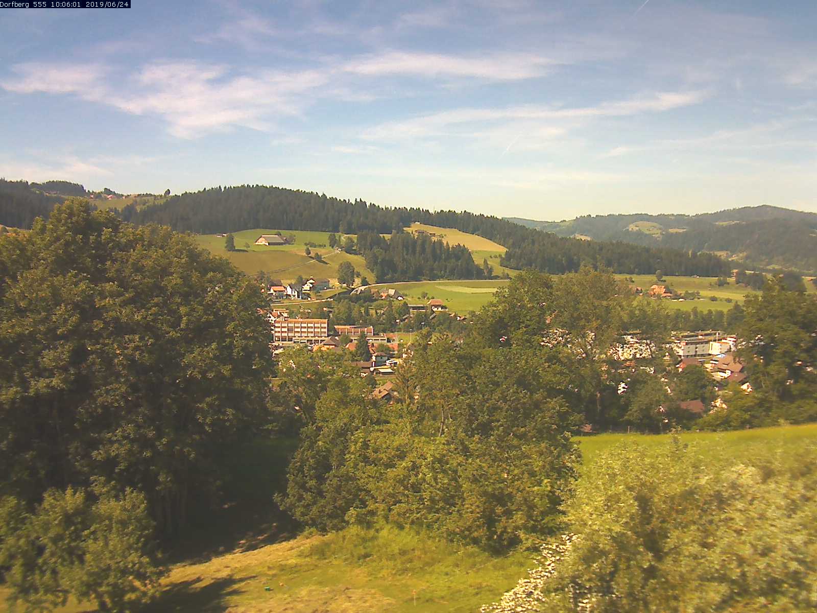 Webcam-Bild: Aussicht vom Dorfberg in Langnau 20190624-100601