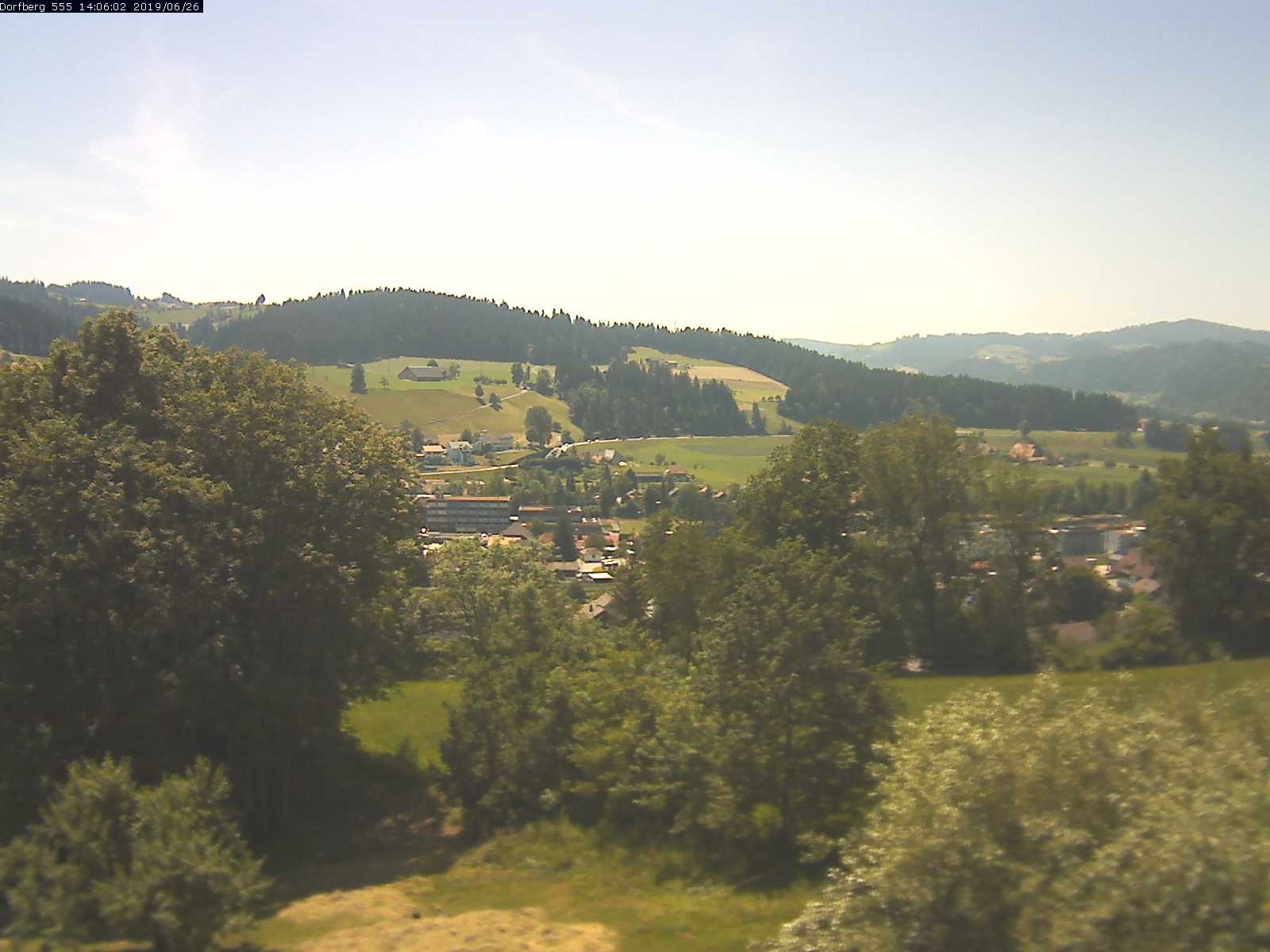 Webcam-Bild: Aussicht vom Dorfberg in Langnau 20190626-140601